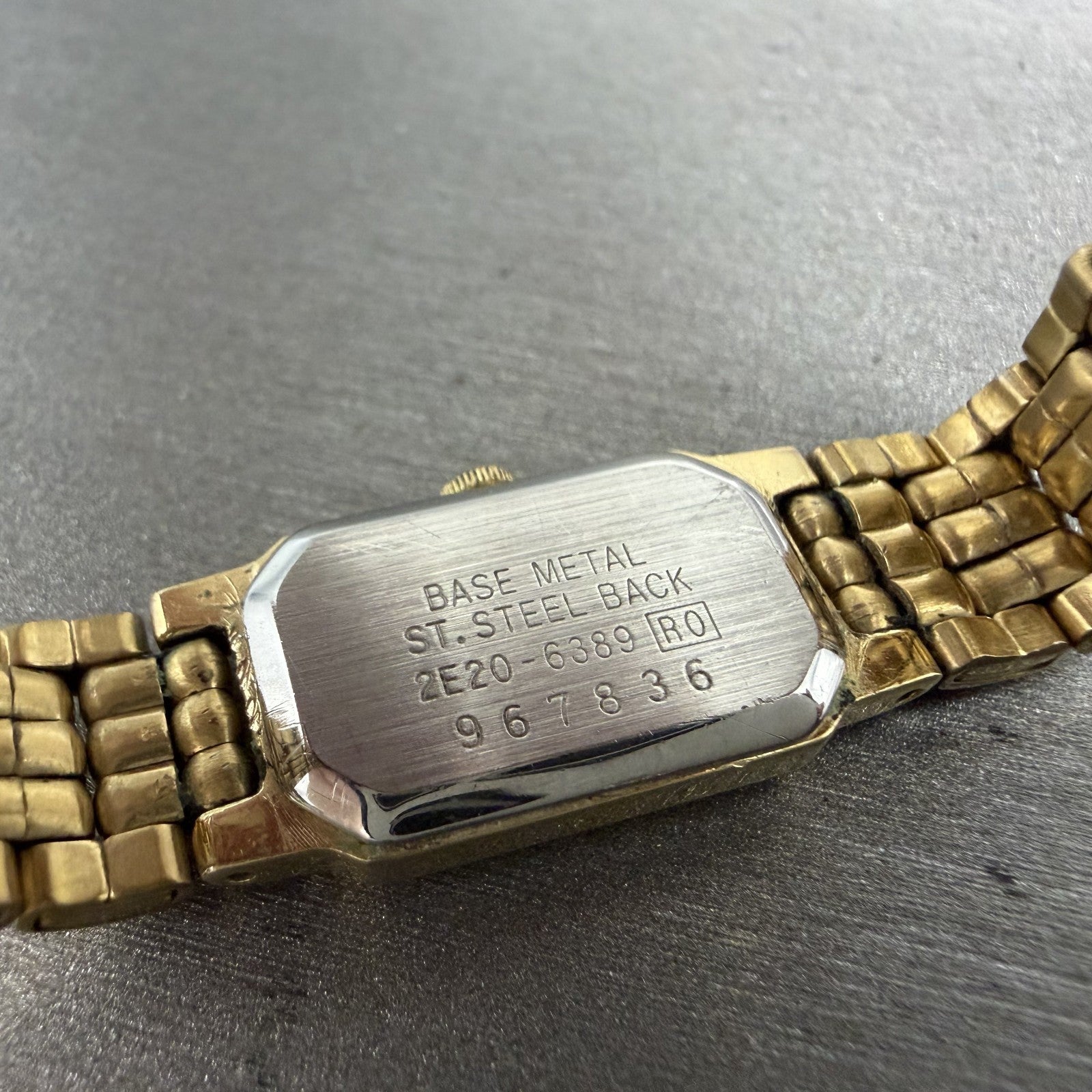 Seiko tank Watch Women 12mm Champagne Dial Gold Tone 2e206389 New Battery9