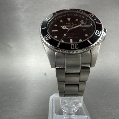 Technos Dive Watch Men 41mm Black Dial Silver Tone Round TAM629 New Battery BT55