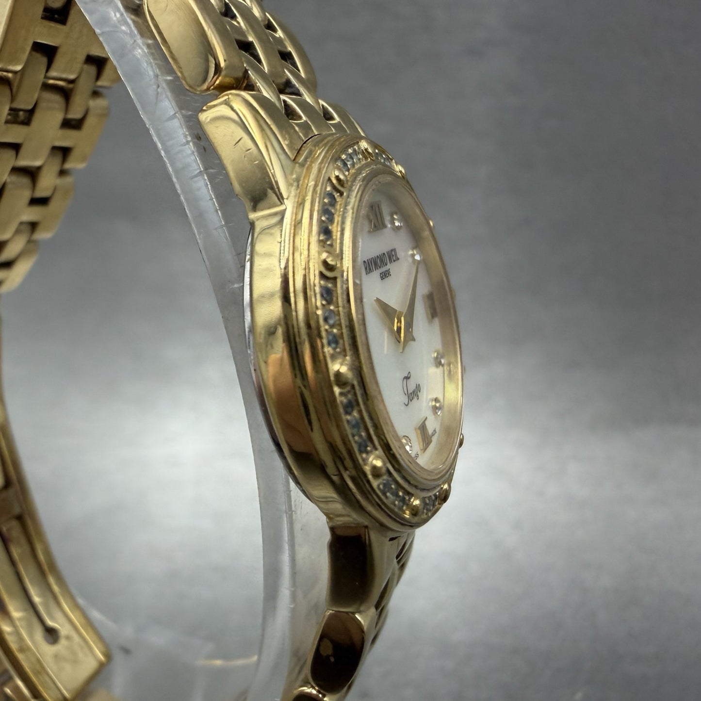 Raymond Weil Tango Watch Women 22mm MOP Dial Gold Plated Diamond Bezel New Bat3