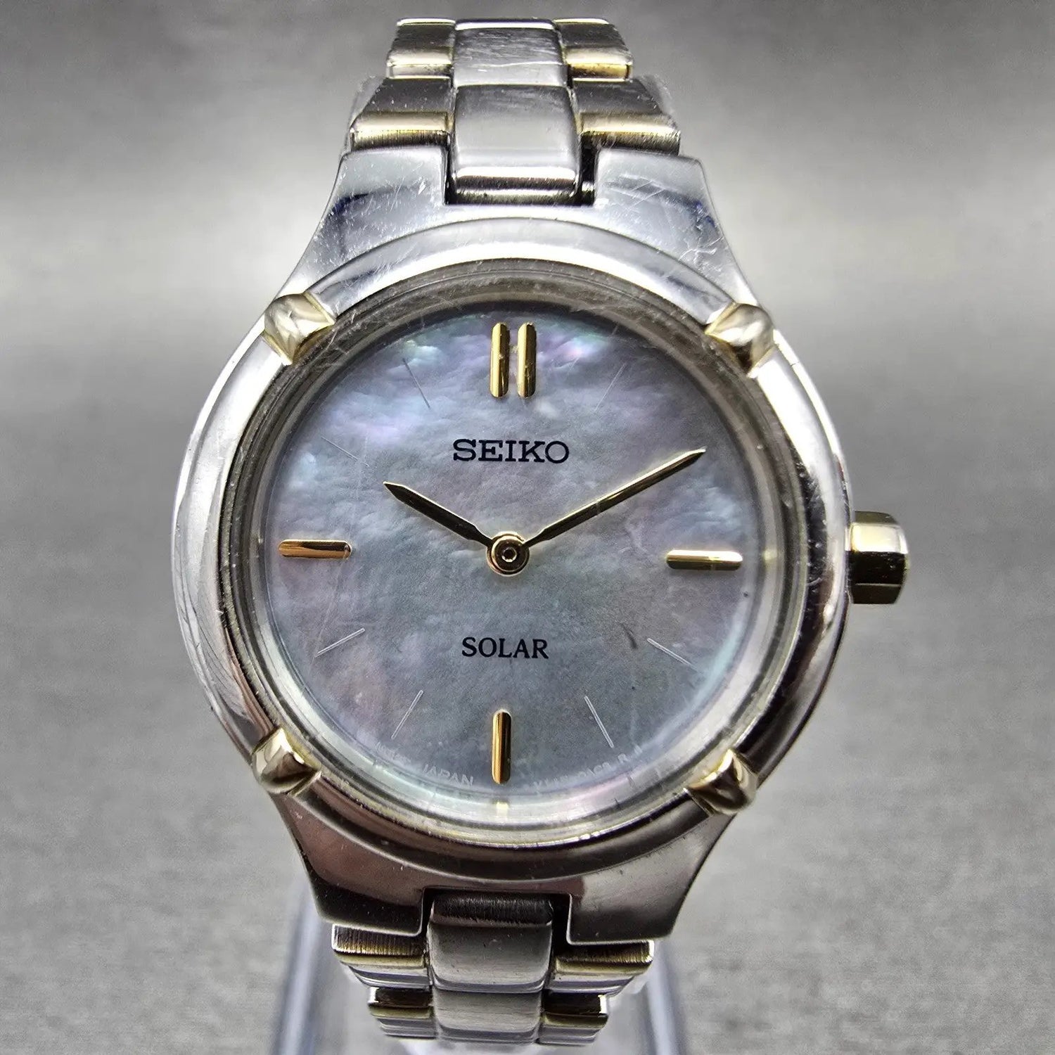 Seiko Solar Watch Women 24mm MOP Dial Two Tone Round V115-0AB0 Runs Bracelet0