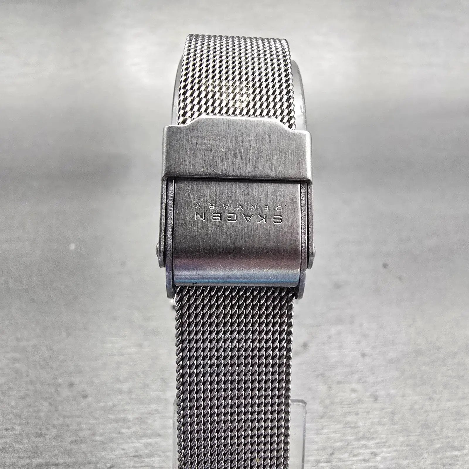 Skagen Watch Women 25mm Black Dial Silver Tone Round 107SSSBD New Batt7
