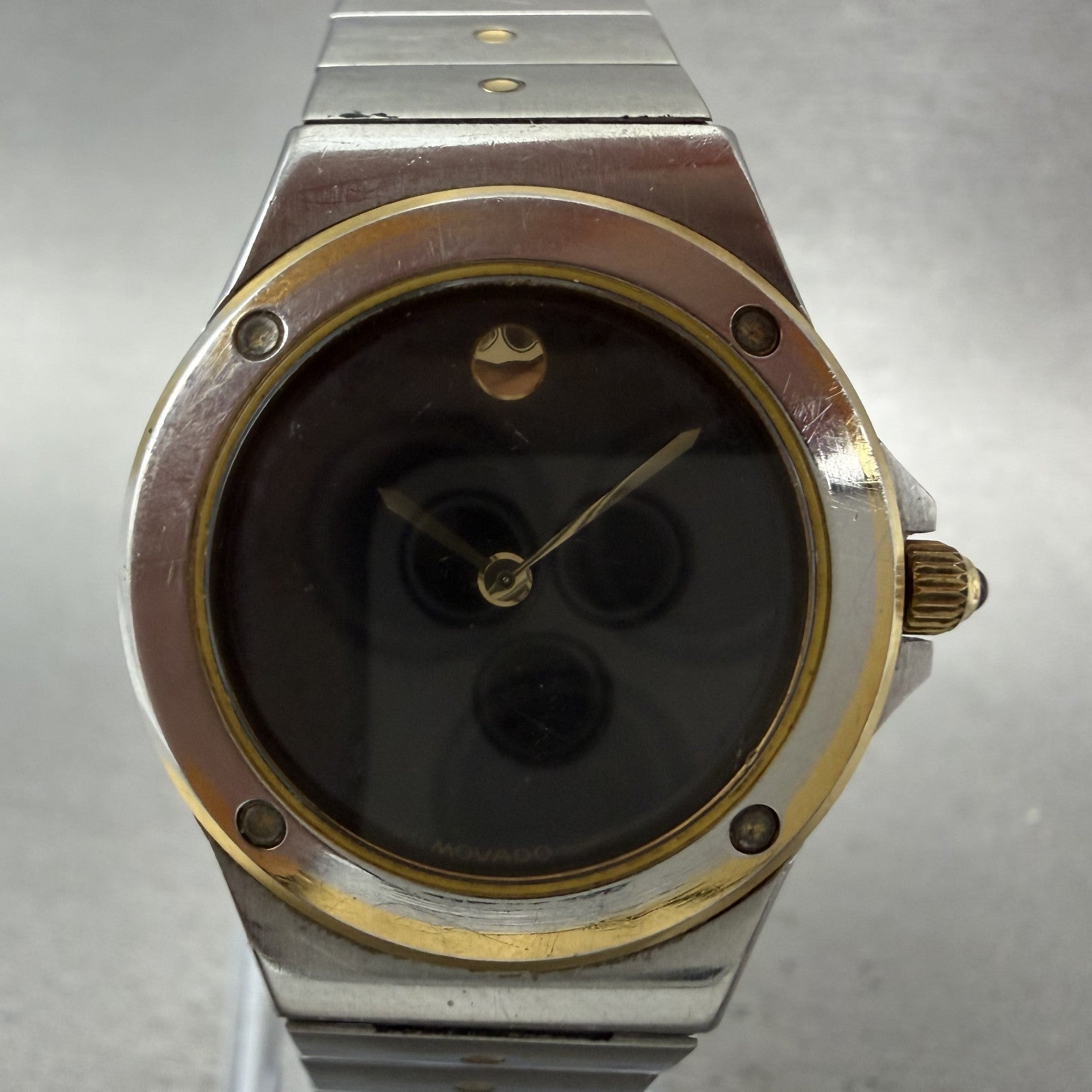 Movado Museum watch Women 28mm Black Dial Two Tone Round 81.E1.837.2 New Battery1
