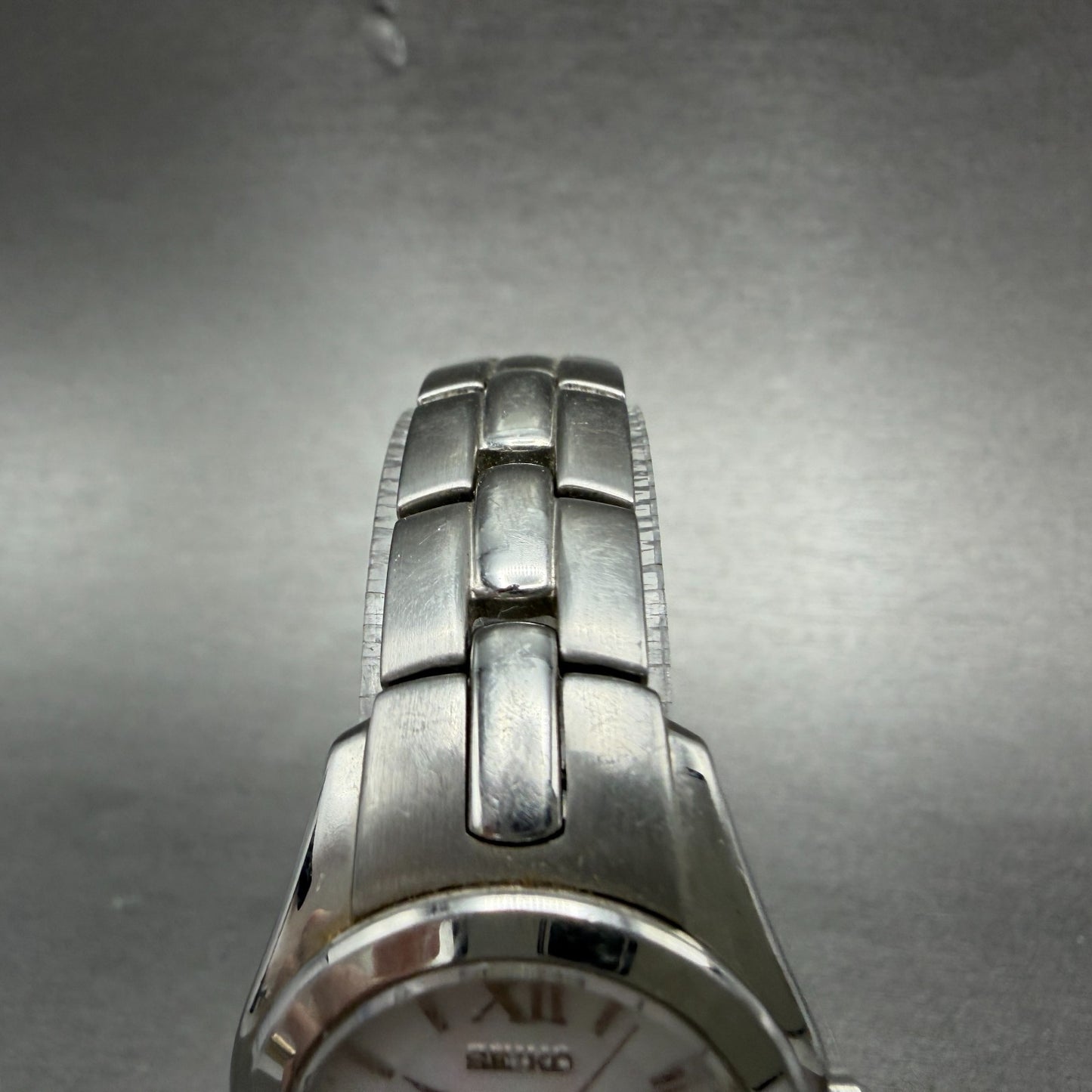 Seiko Watch Women 26mm MOP Dial Silver Tone Date Round 7N82-0EG0 New Battery4