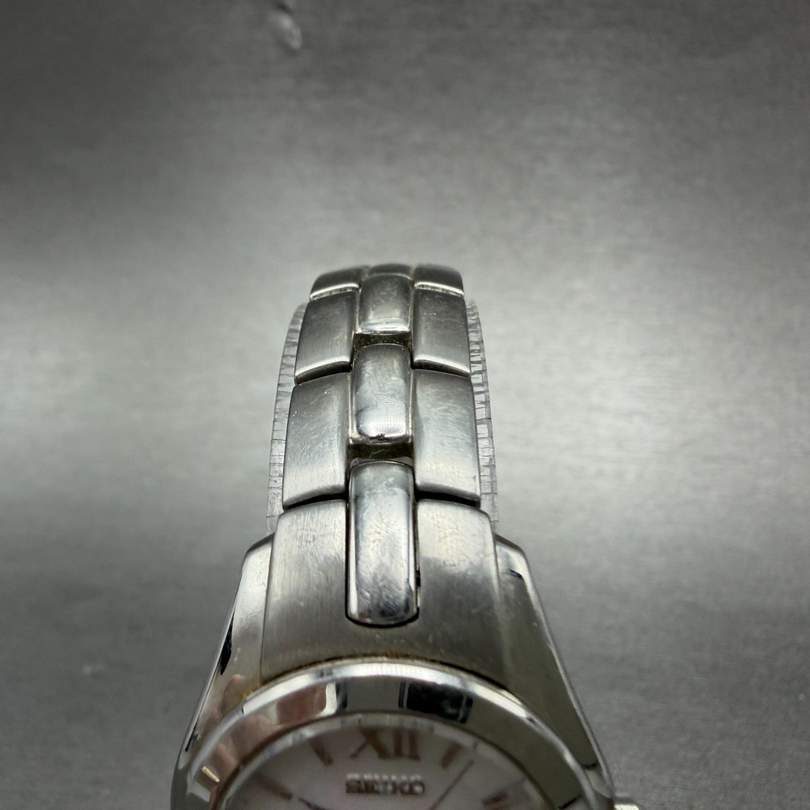 Seiko Watch Women 26mm MOP Dial Silver Tone Date Round 7N82-0EG0 New Battery4