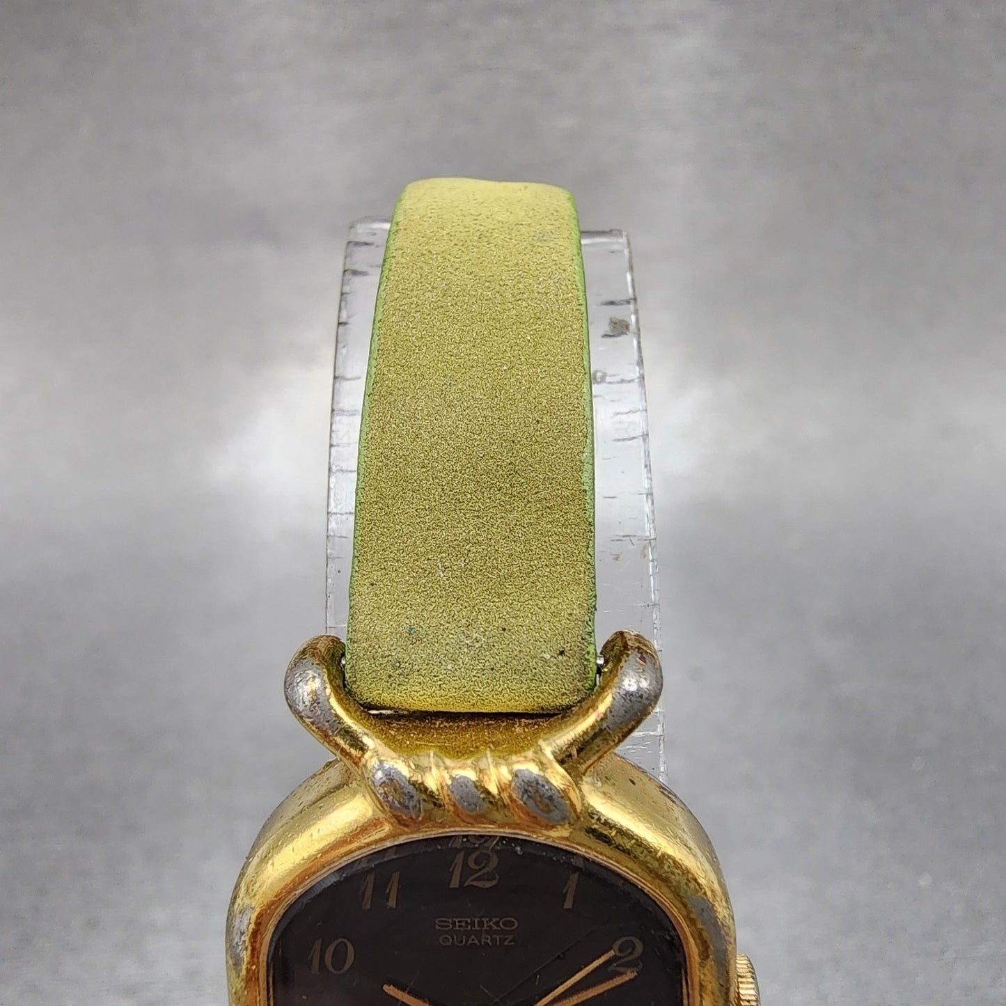Seiko Watch Women 21mm Black Dial Gold Tone Oval 26215230 New Battery4