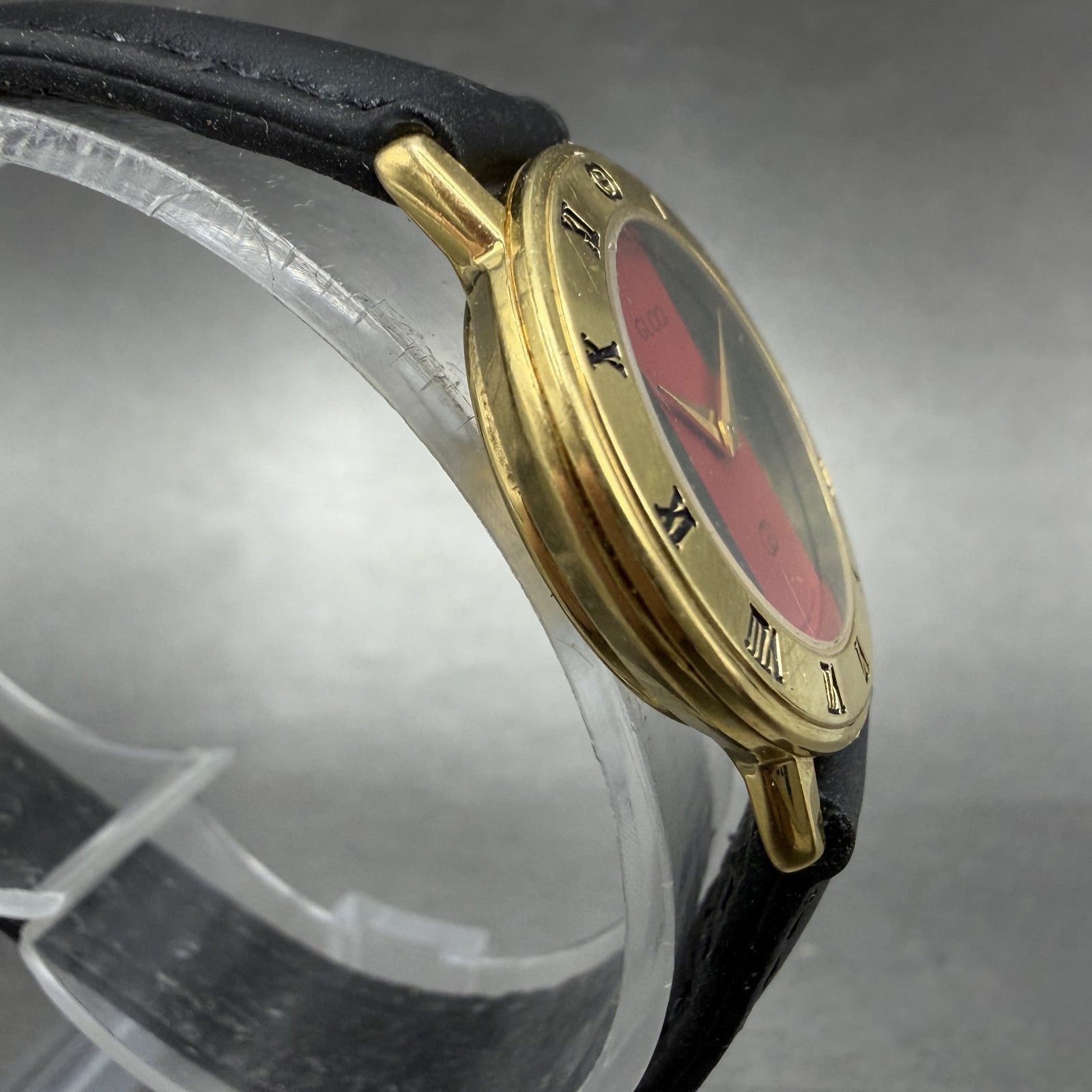 Gucci 3000L Watch Women 26mm Red Green Dial Gold Plated Round Leather New BattA13