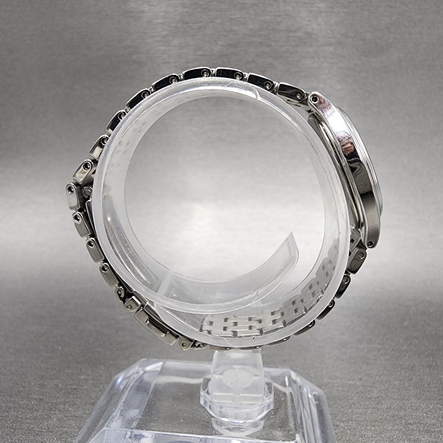 Seiko Solar Watch Women 20mm White Dial Steel Oval V1140AA0 PARTS9