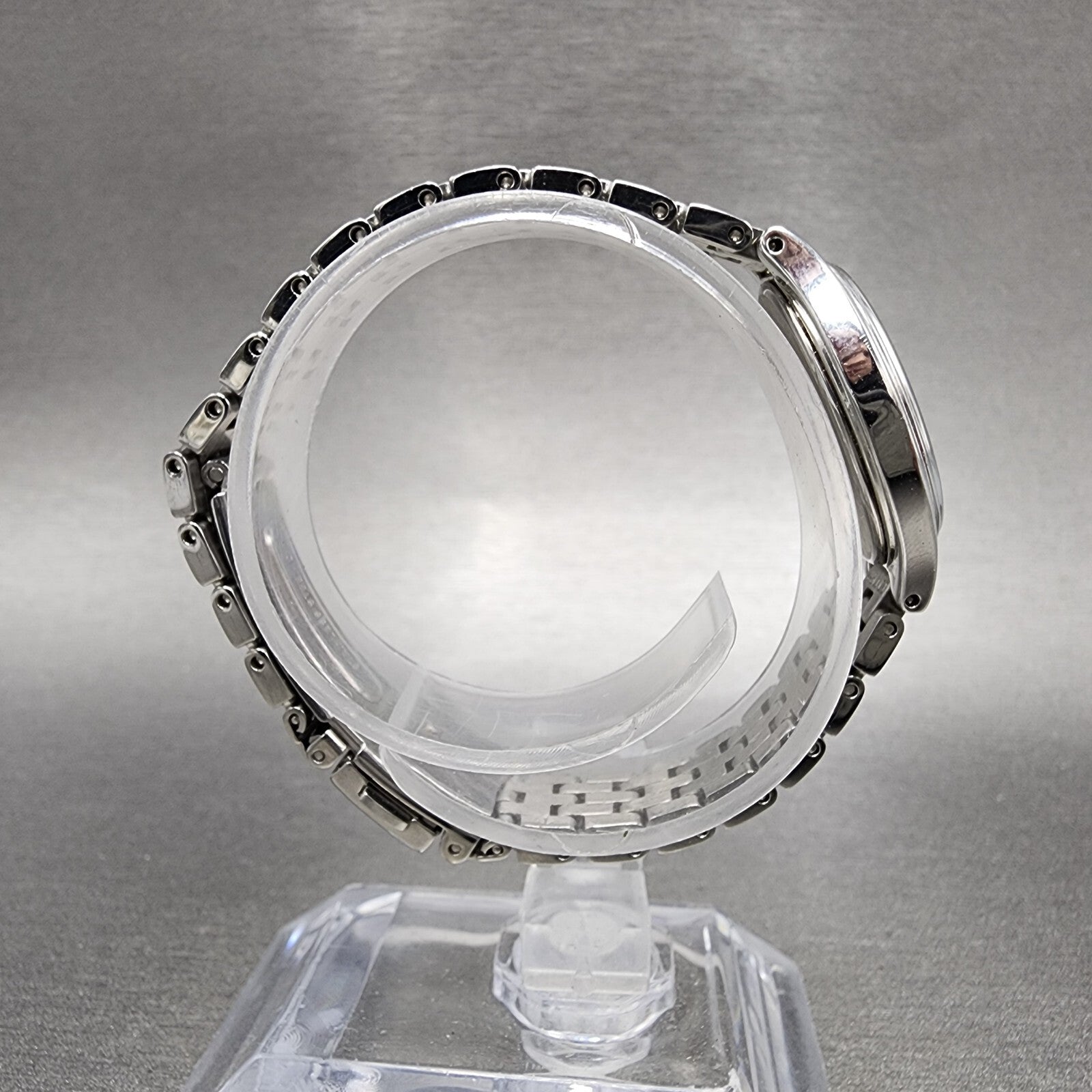 Seiko Solar Watch Women 20mm White Dial Steel Oval V1140AA0 PARTS9