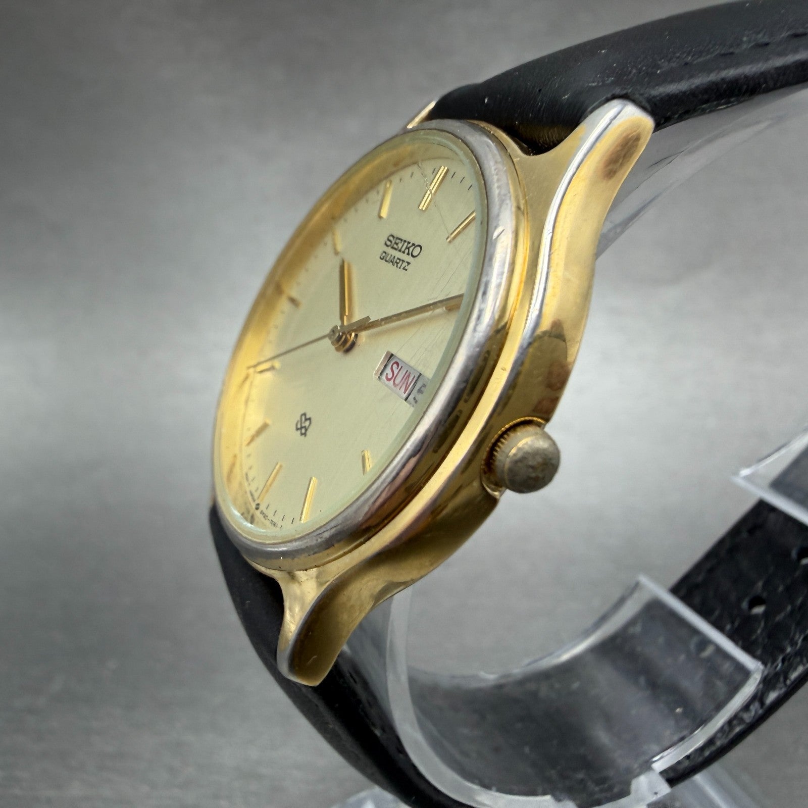Seiko SQ Watch Men 34mm Champagne Dial Gold Tone Daydate 5y23-7030 New Battery G2