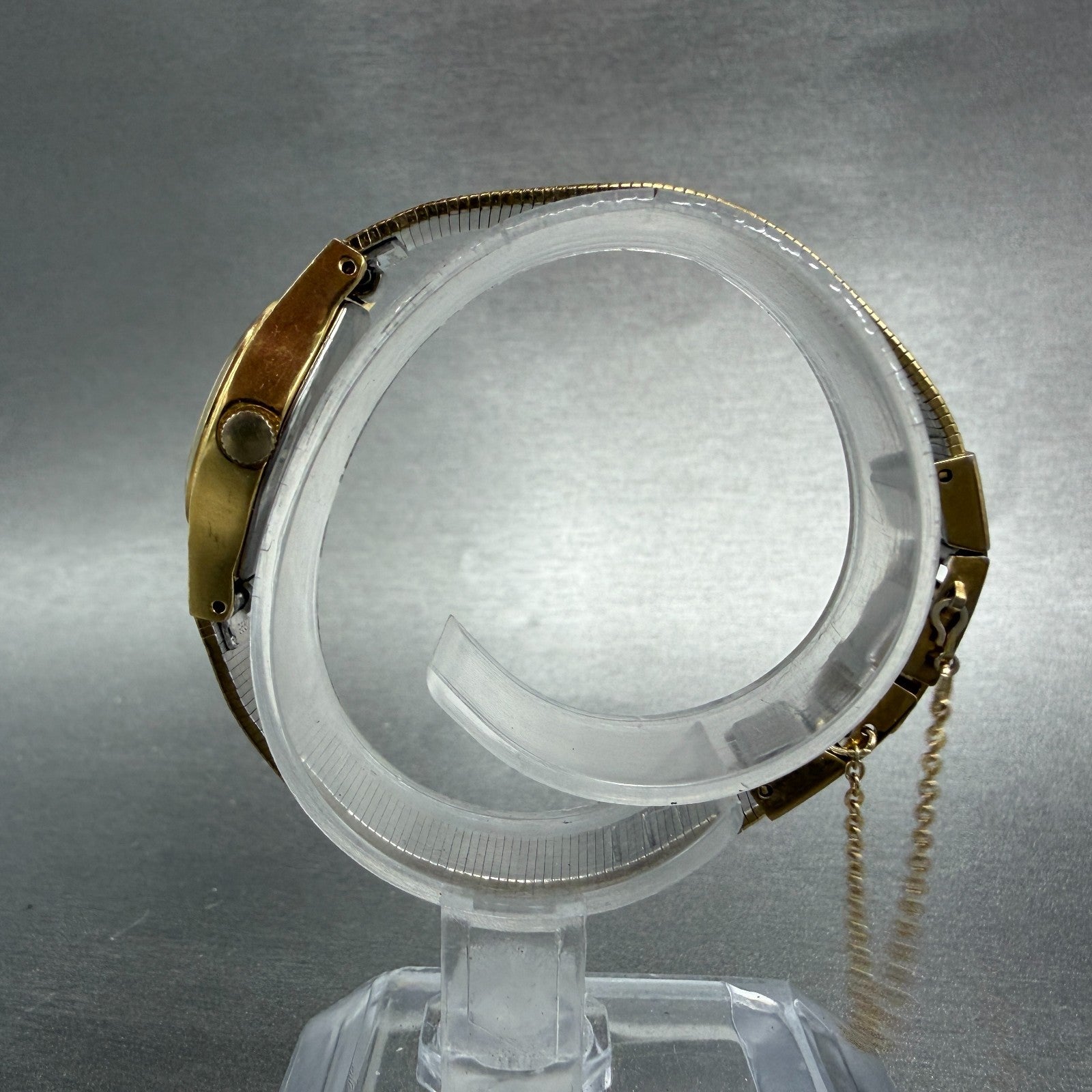 Seiko Watch Women 20mm Black Dial Gold Tone Round 8Y21-0020 New Battery Vintage6