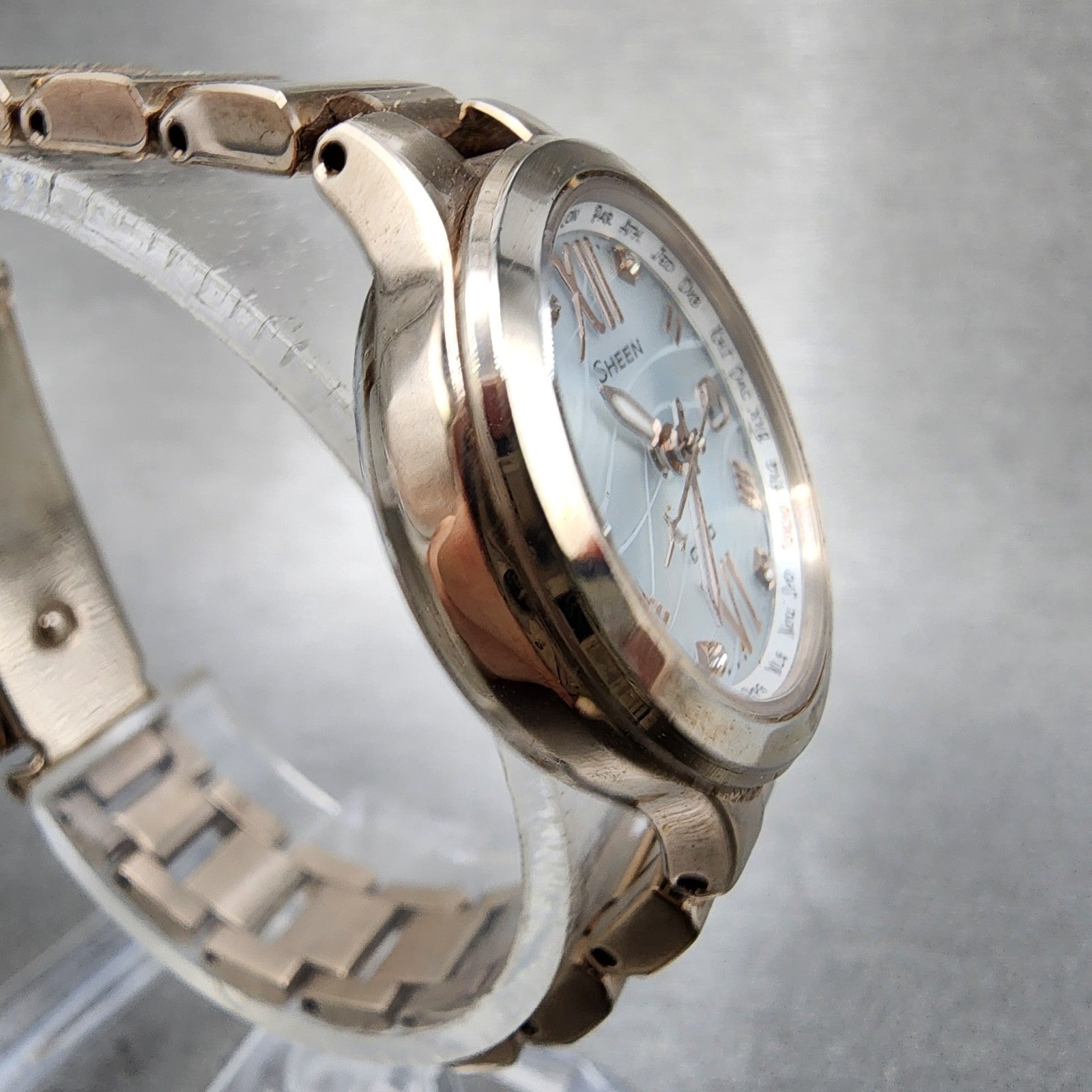 Casio Sheen SHW1700 Watch Women 26mm White Dial Gold Tone Date Round Runs3