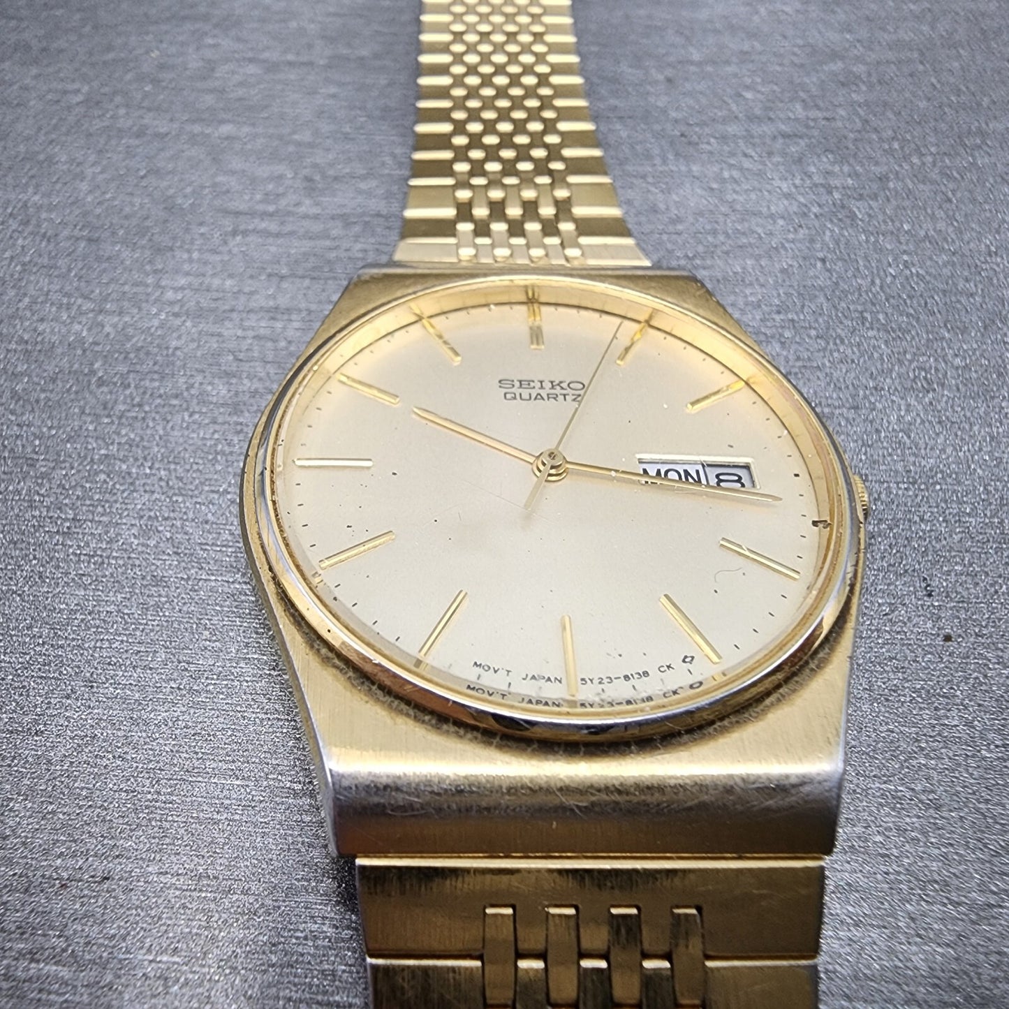 Seiko Watch Men 33mm Cream Dial Gold Tone Daydate Round 5Y238119 PARTS3