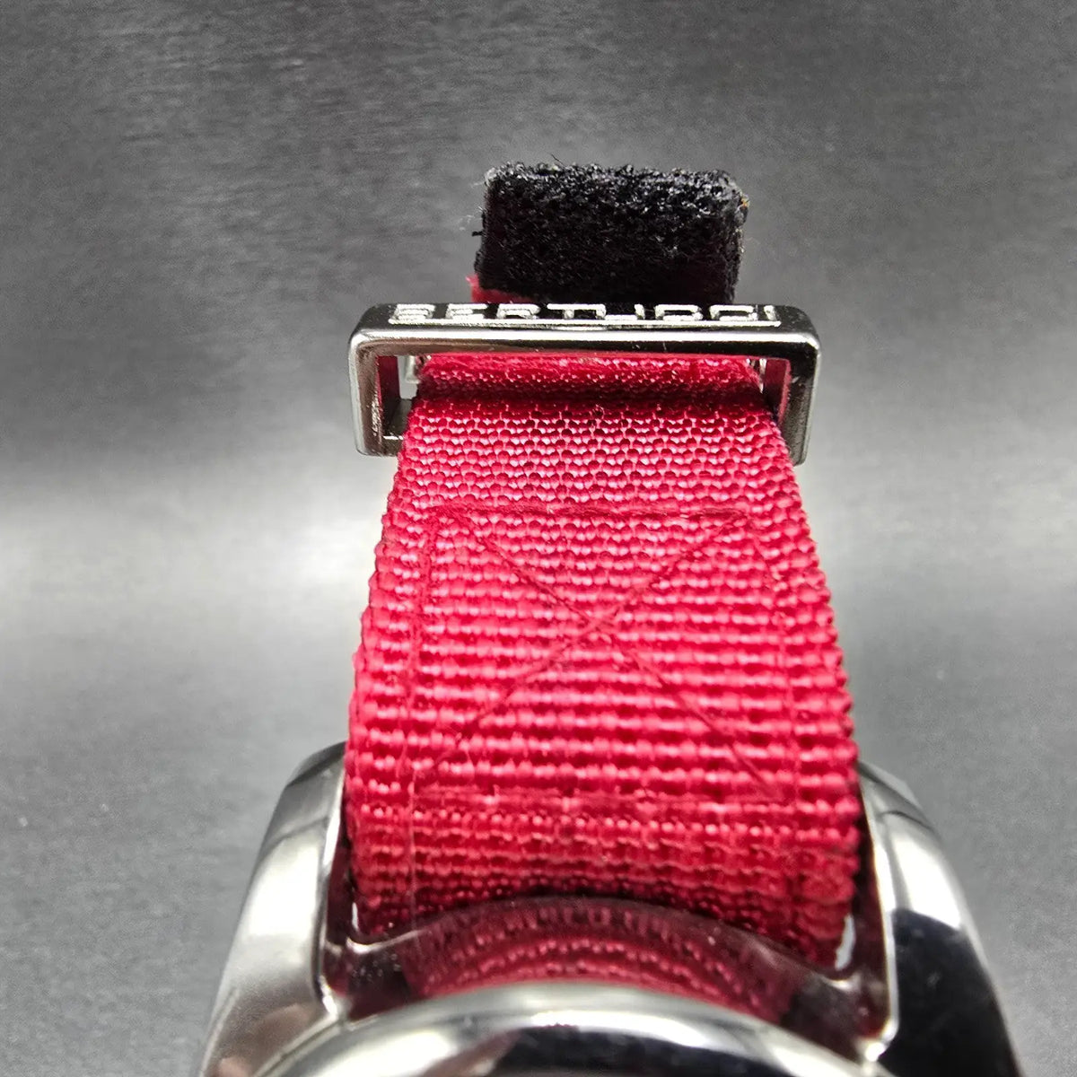 Bertucci A-2T Rosso Corsa Watch Men 40mm Red Dial Titanium Round New battery5