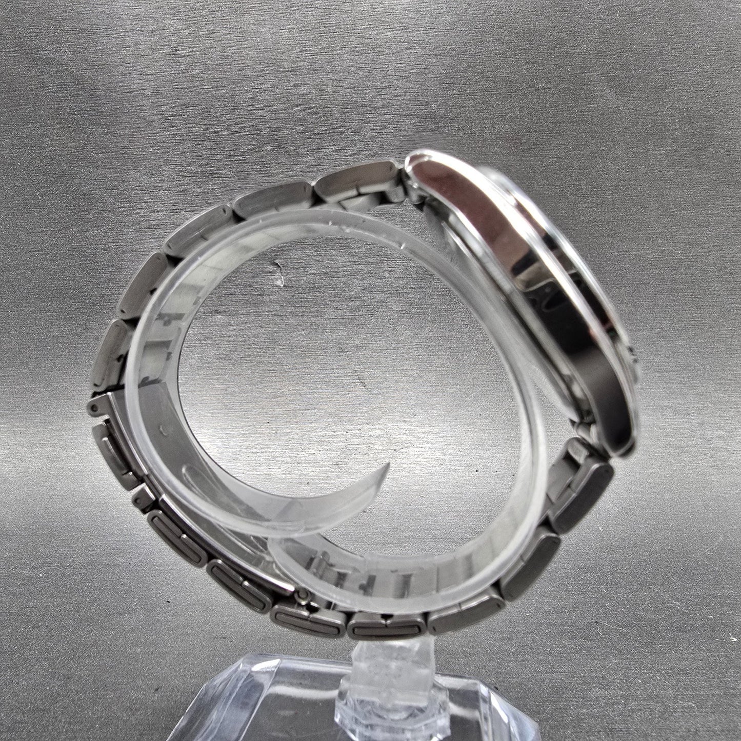 Seiko Alba Solar Watch Men 36mm Silver Dial Silver Tone Daydate V158-0AX0 Runs X8