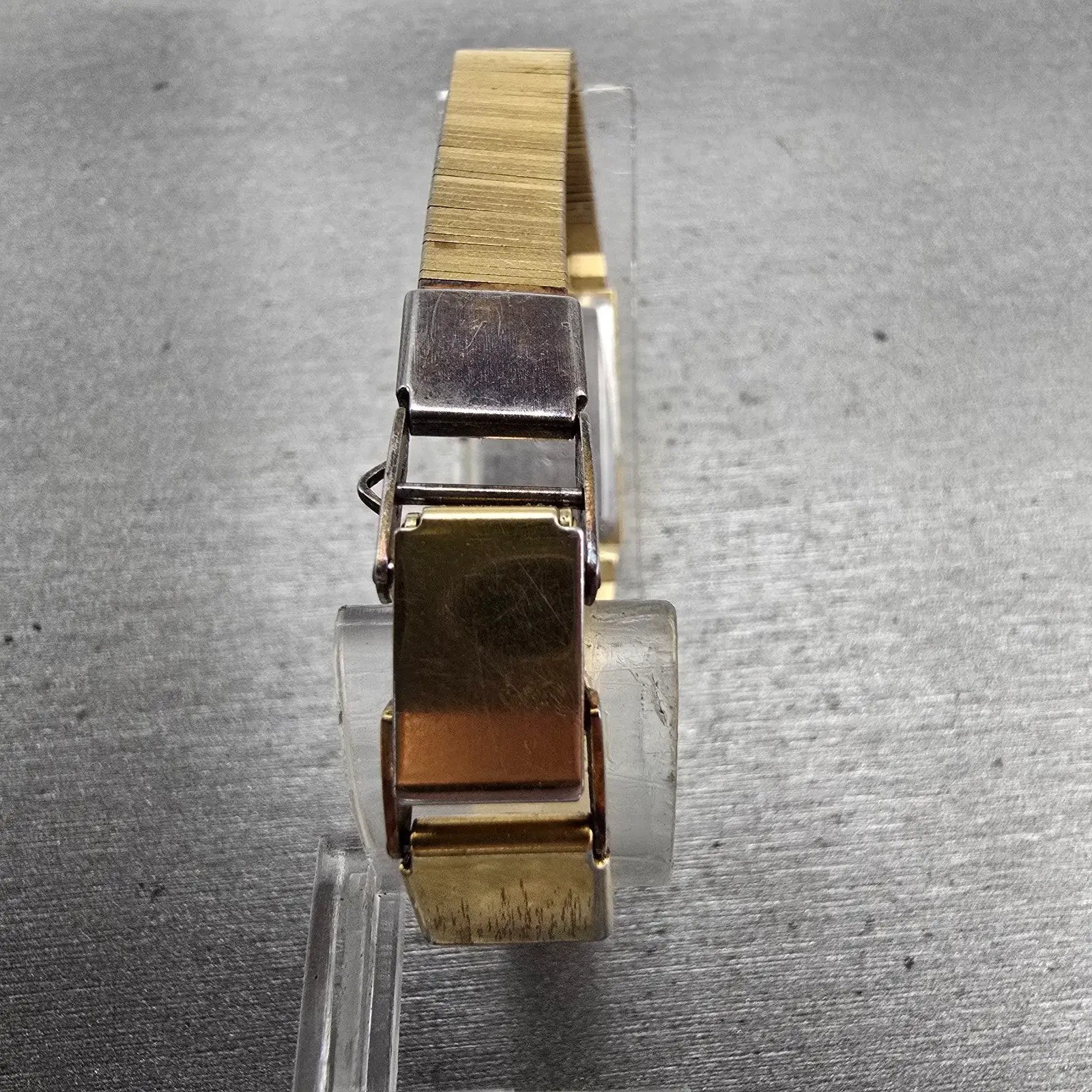 Seiko Tank Watch Women 13mm Gold Dial Gold Tone Rectangle 1320-5960 New Battery7