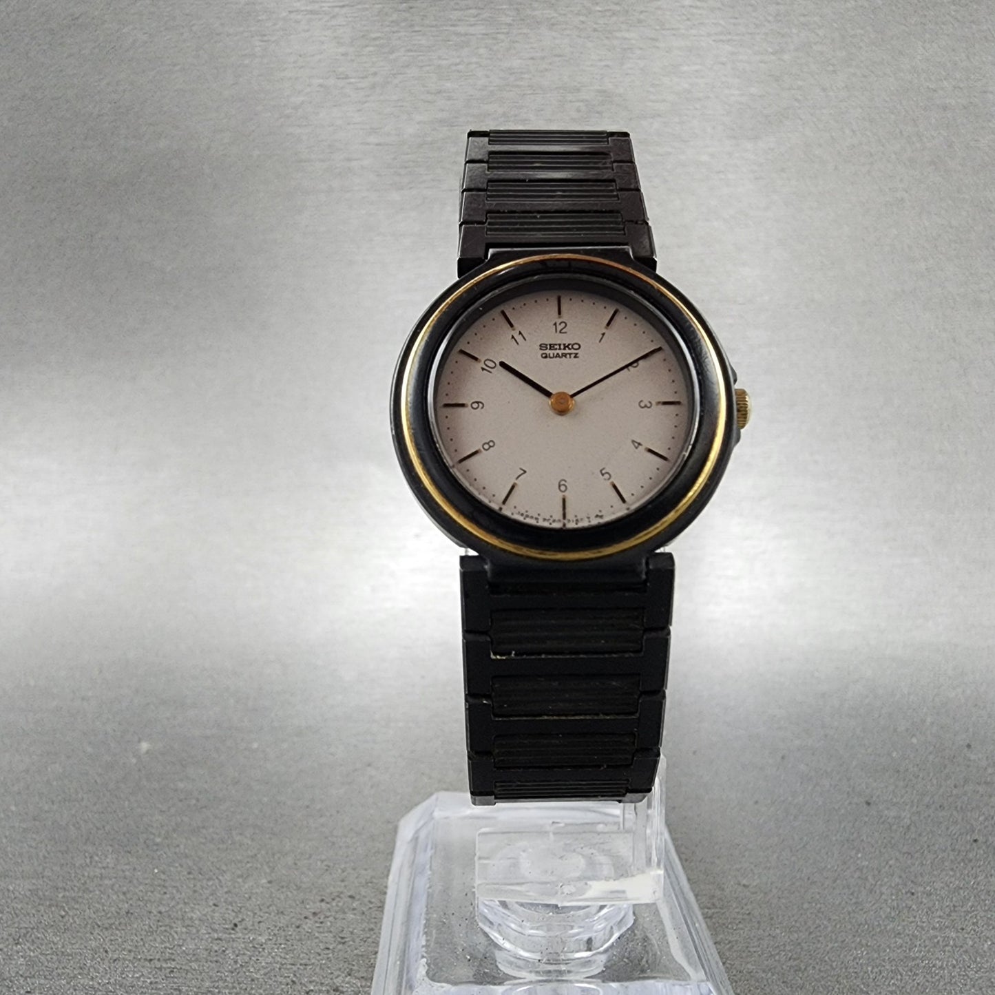 Seiko Watch Women 25mm Silver Tone Black Tone Round 2c200260 New Battery5