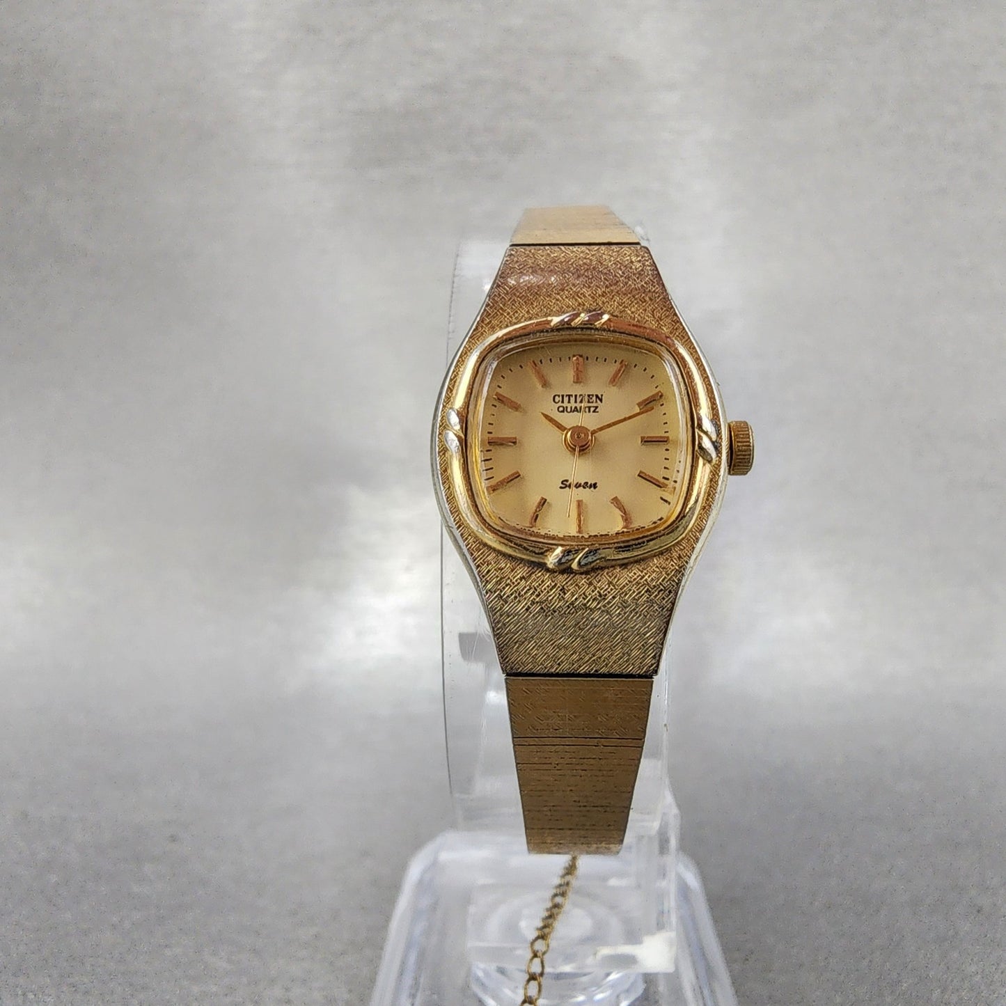 Citizen Seven Watch Women 18mm Champagne Dial Gold Tone 2030202791 New Battery5