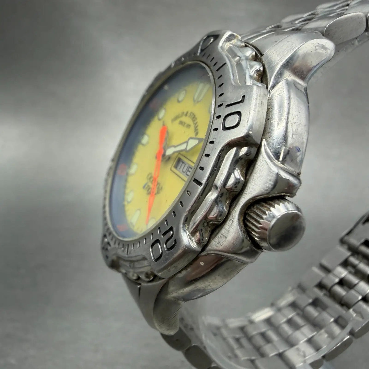 Field & Stream Ocean Angler Watch Men 43mm Yellow Dial Steel Daydate New Battery2