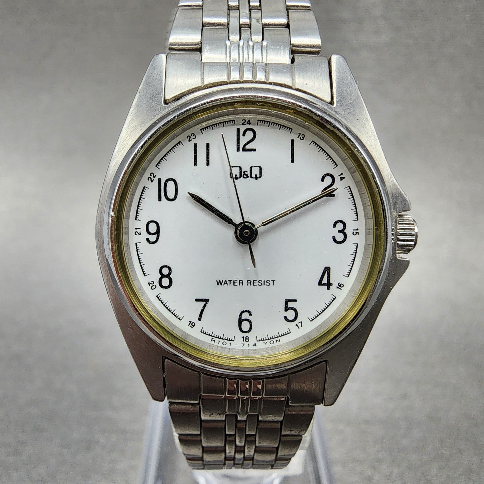 Citizen Q&Q Watch Women 26mm White Dial Silver Tone Round New Battery0