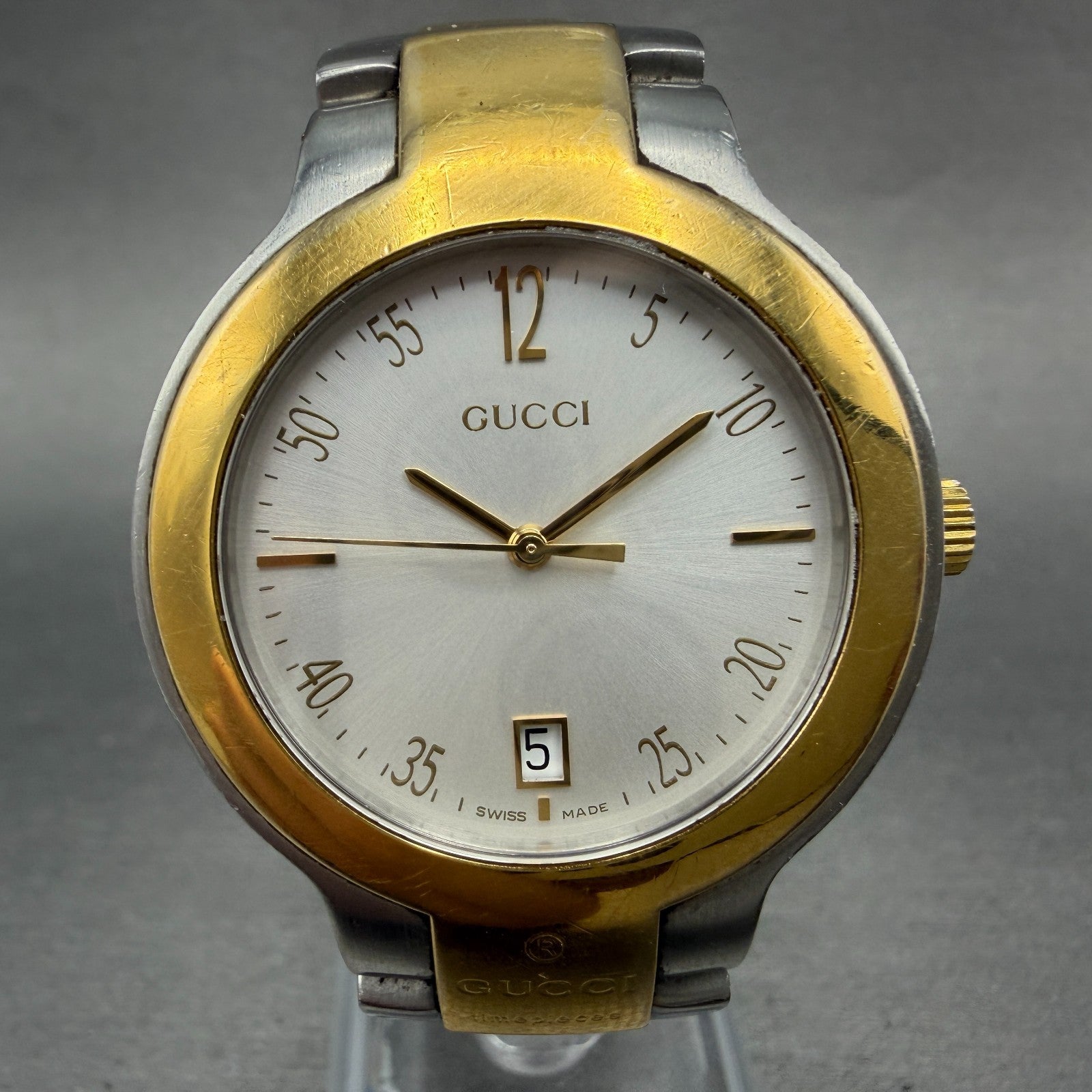 Gucci 8900M Watch Men 35mm Silver Dial Two Tone Date Round New Battery Vintage0