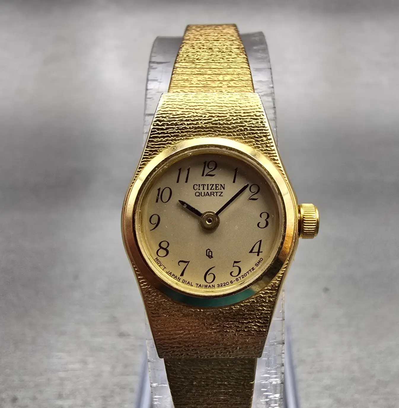 Citizen CQ Watch Women 17mm Champagne Dial Gold Tone Oval 3220-890779 New Batt0