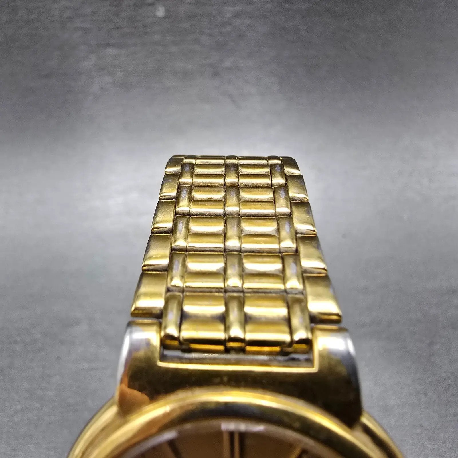 Seiko SX Watch Men Champagne Dial Gold Tone Round V701-1S50 PARTS Vintage6