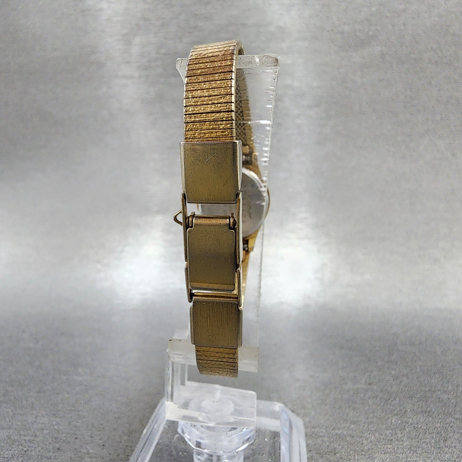 Citizen CQ Watch Women 17mm Champagne Dial Gold Tone 3220324196 New Battery7