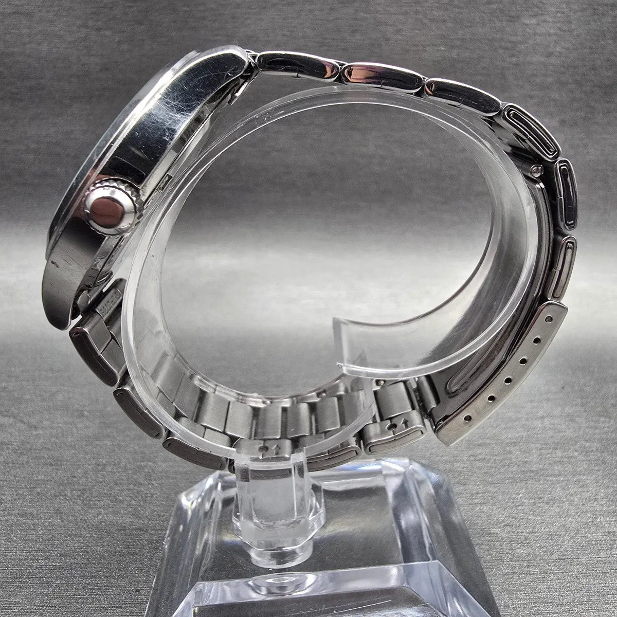 Seiko Alba Watch Men 38mm Champagne Dial Silver Tone Daydate 7N43-0BA0 New BattJ6