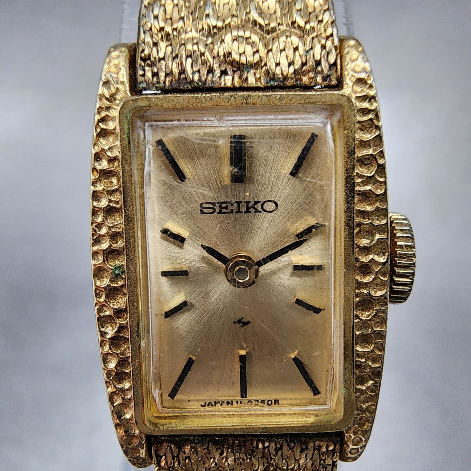 Seiko Tank Watch Women 15mm Champagne Dial Gold Tone Rectangle Manual Wind Runs1
