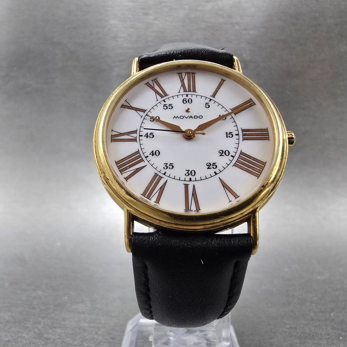 Movado Watch Men 34mm White Dial Gold Tone Round 87-59-885 New Battery LP5