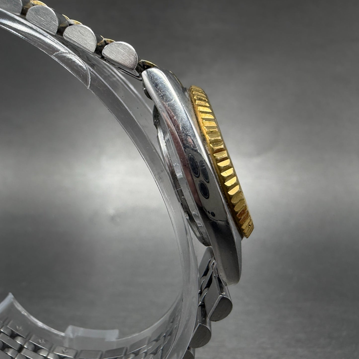 Seiko Watch Women 25mm White Dial Two Tone Daydate Round 7n83-0041 New Batt NM823