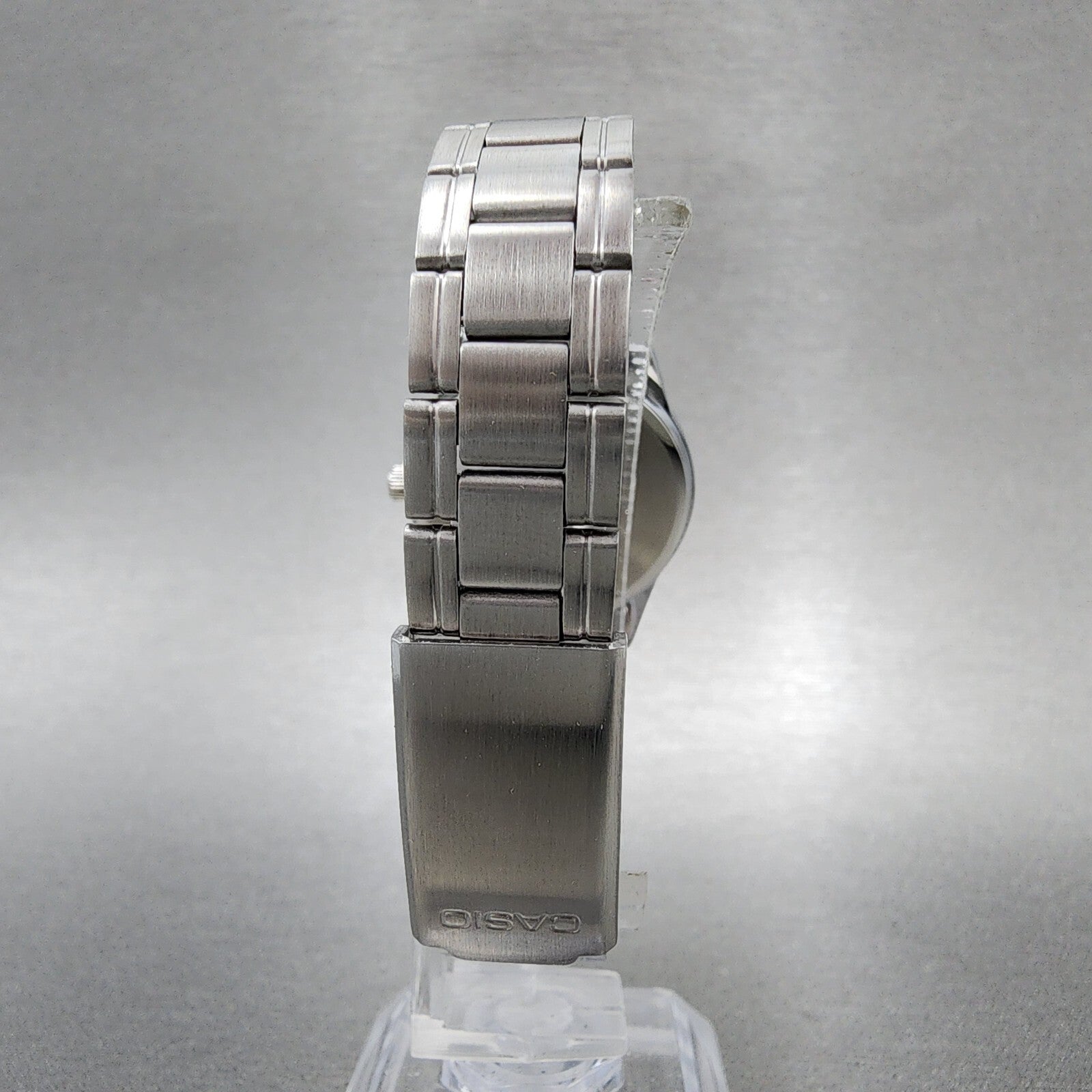 Casio Watch Women 28mm Pink Dial Stainless Steel Round LTPV005 New Battery7