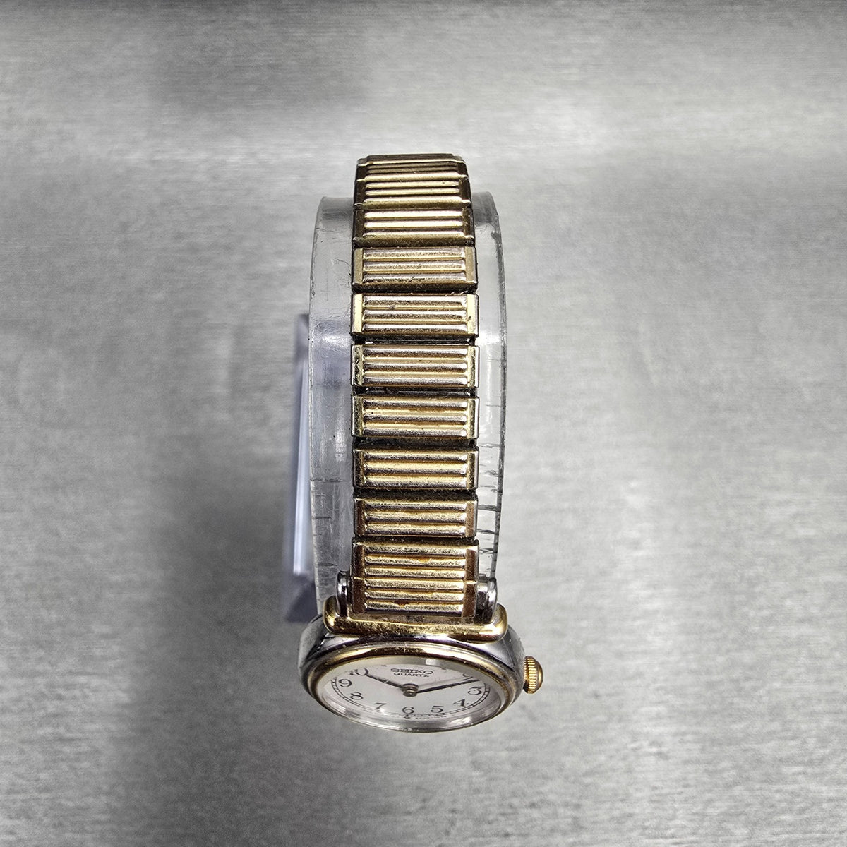 Seiko Watch Women 19mm White Dial Two Tone Round 2Y00-0B19 New Battery Vintage4