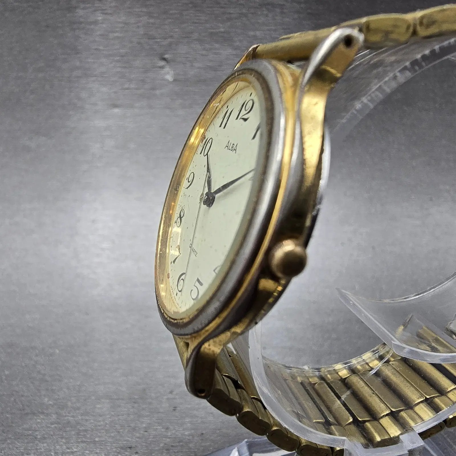 Seiko Alba Watch Men 33mm Cream Dial Gold Tone Round V501-6K80 New Battery HHJKB2