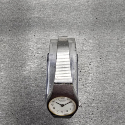 Seiko Watch Women 17mm White Dial Silver Tone Oval 2P20-0A89 New Battery Vintage4