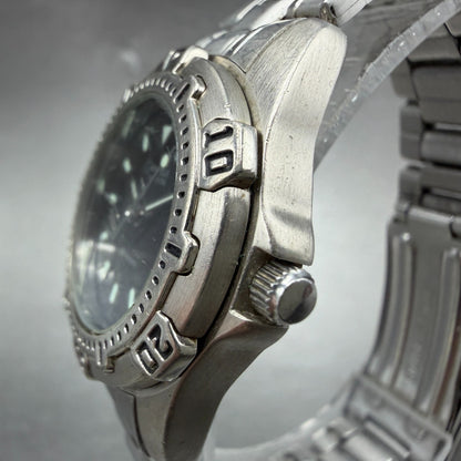 Bulova Caravelle Dive Watch Women 28mm Black Dial Silver Tone Date New battery1