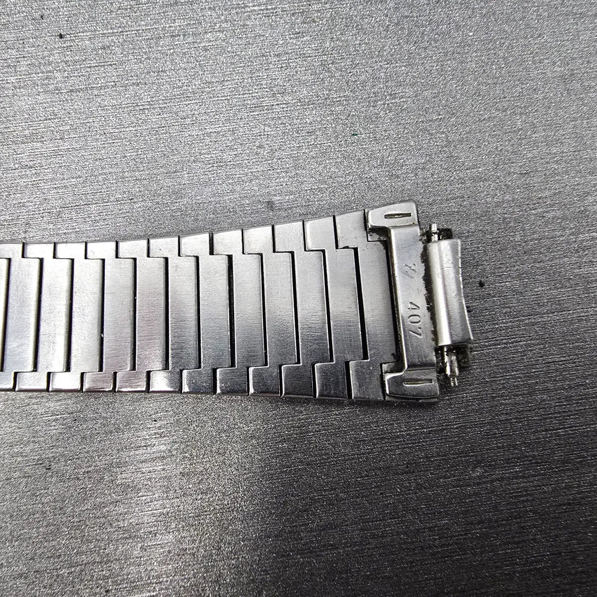 Seiko Bracelet 14mm Stainless Steel Gold Tone Tri Folding Clasp Vintage JP Z4079