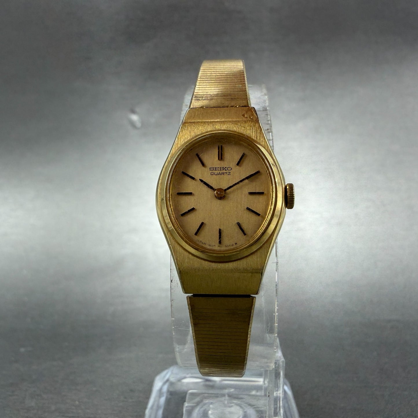 Seiko Watch Women 18mm Gold Dial Gold Tone Oval 1400-8209 New Battery Vintage5