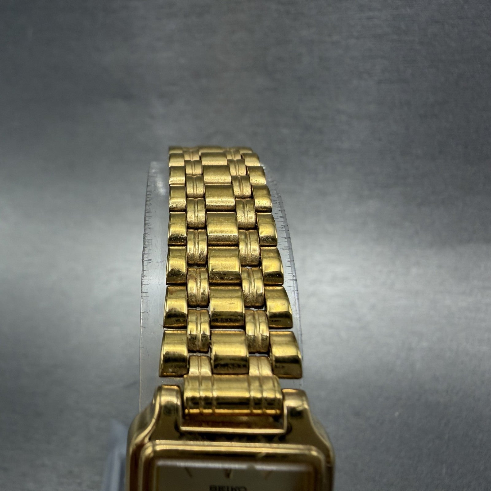 Seiko Tank Watch Women 18mm Champagne Dial Gold Tone Rectangle V401-5129 NewBatt4