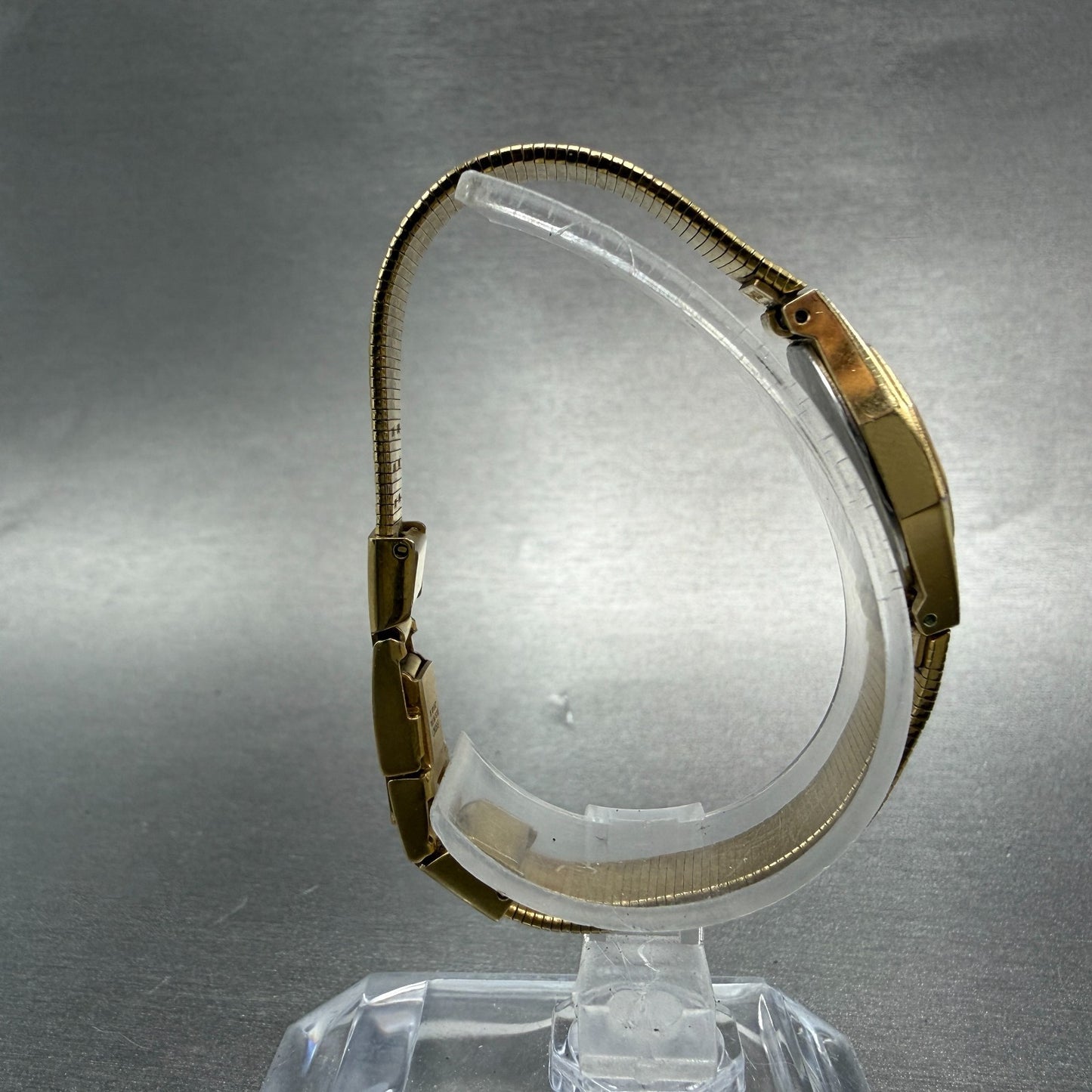 Seiko Watch Women 17mm Champagne Dial Gold Tone Octagon 2Y00-5040 New Battery8