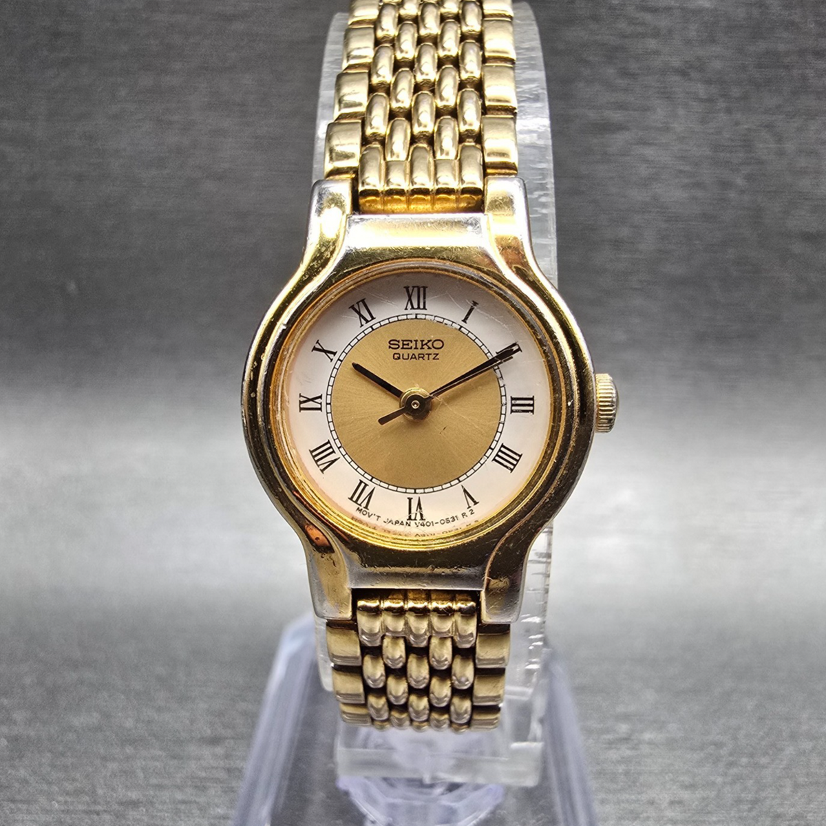 Seiko Watch Women 19mm Gold Dial Gold Tone Round V401-0289 New Battery Vintage D0