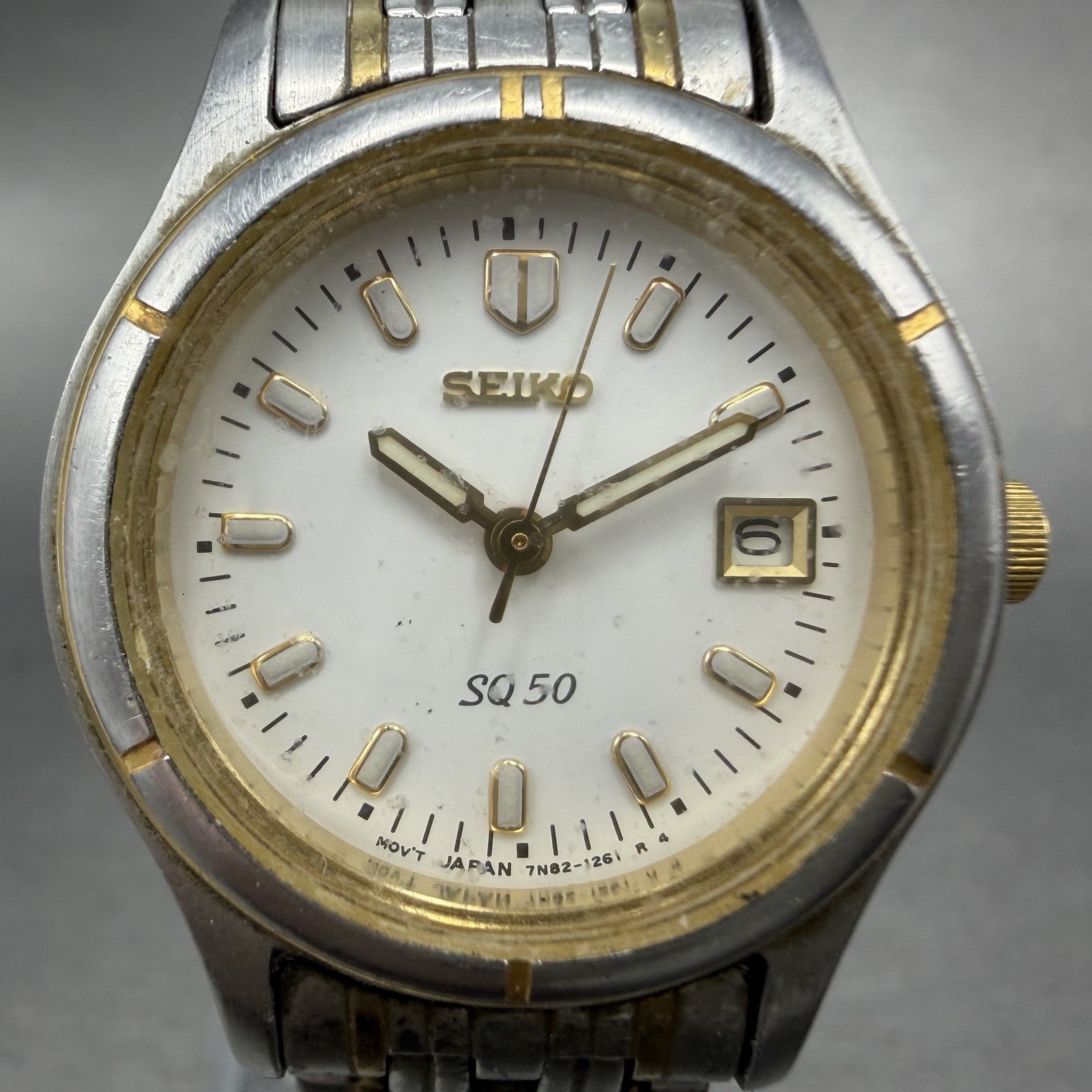 Seiko SQ 50 Watch Women 26mm White Dial Two Tone Date 7N82-0530 New Battery1