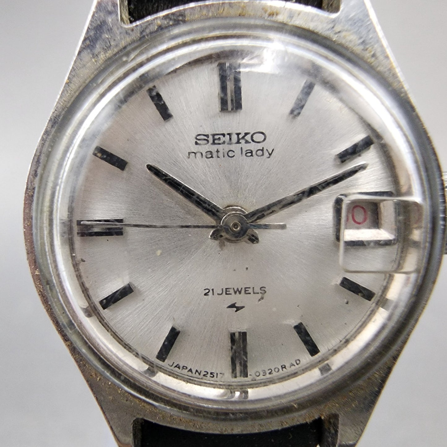 Seiko Matic Lady Watch Women 21mm Silver Dial Silver Tone Date 25170261 Runs1