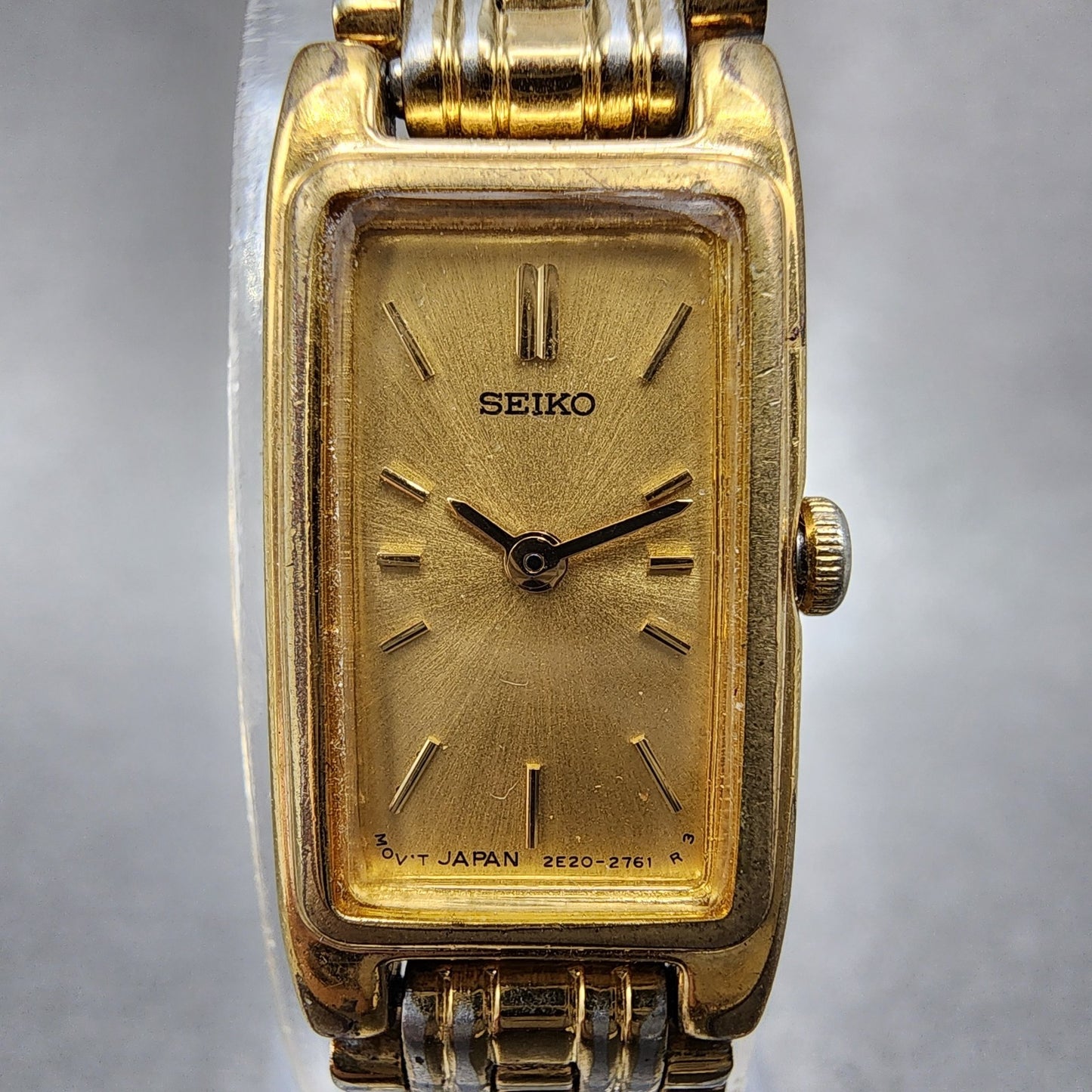 Seiko Tank Watch Women 13mm Champagne Dial Gold Tone 2e207021 New Battery1