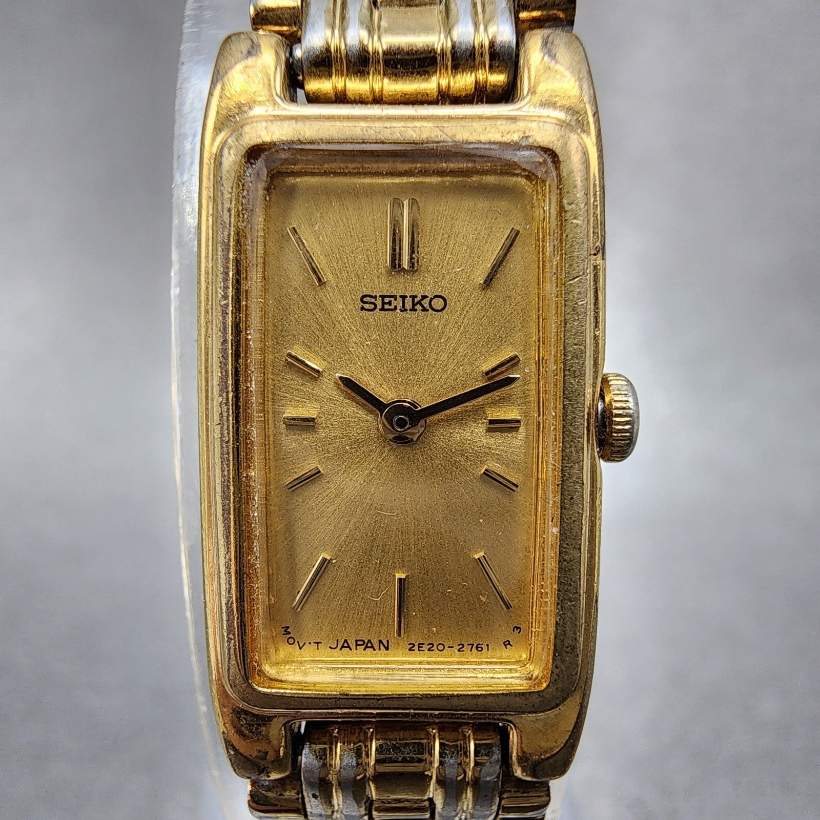 Seiko Tank Watch Women 13mm Champagne Dial Gold Tone 2e207021 New Battery1