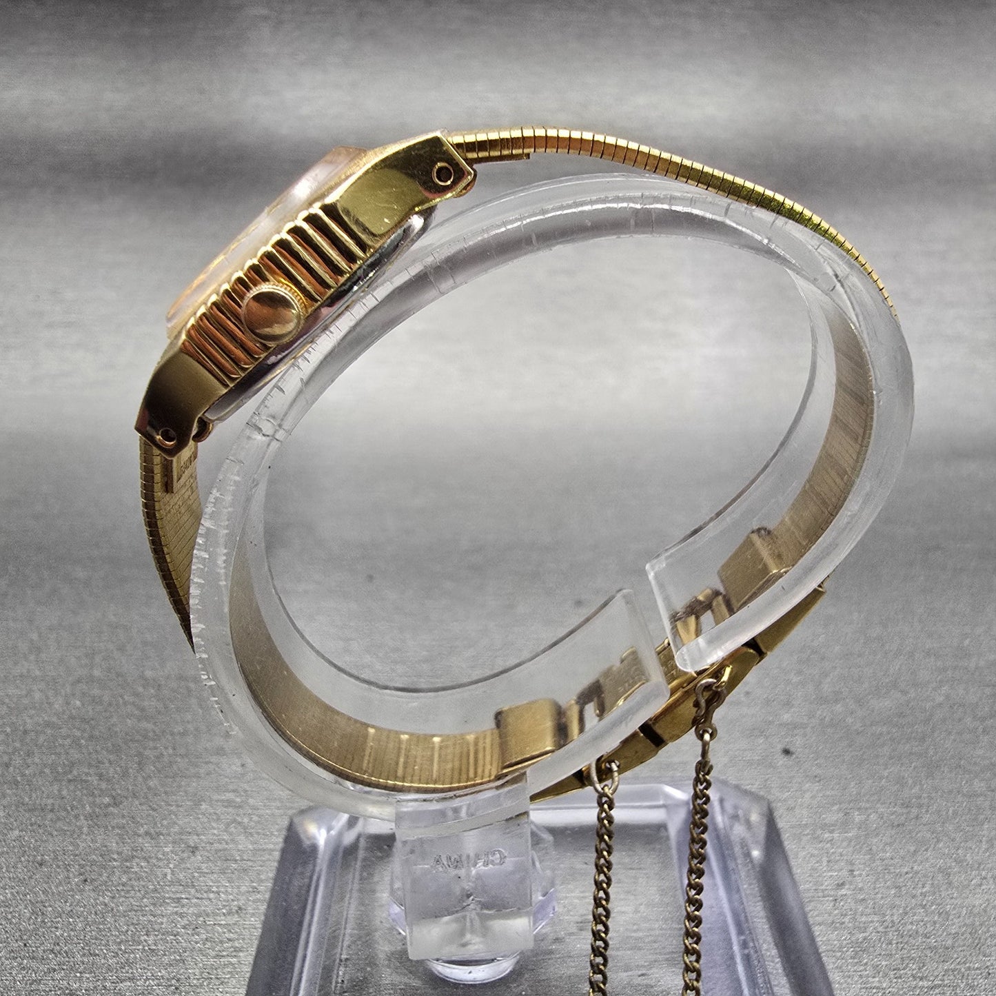 Citizen Watch Women 18mm Champagne Dial Gold Tone Oval 2030-205308 New Battery6