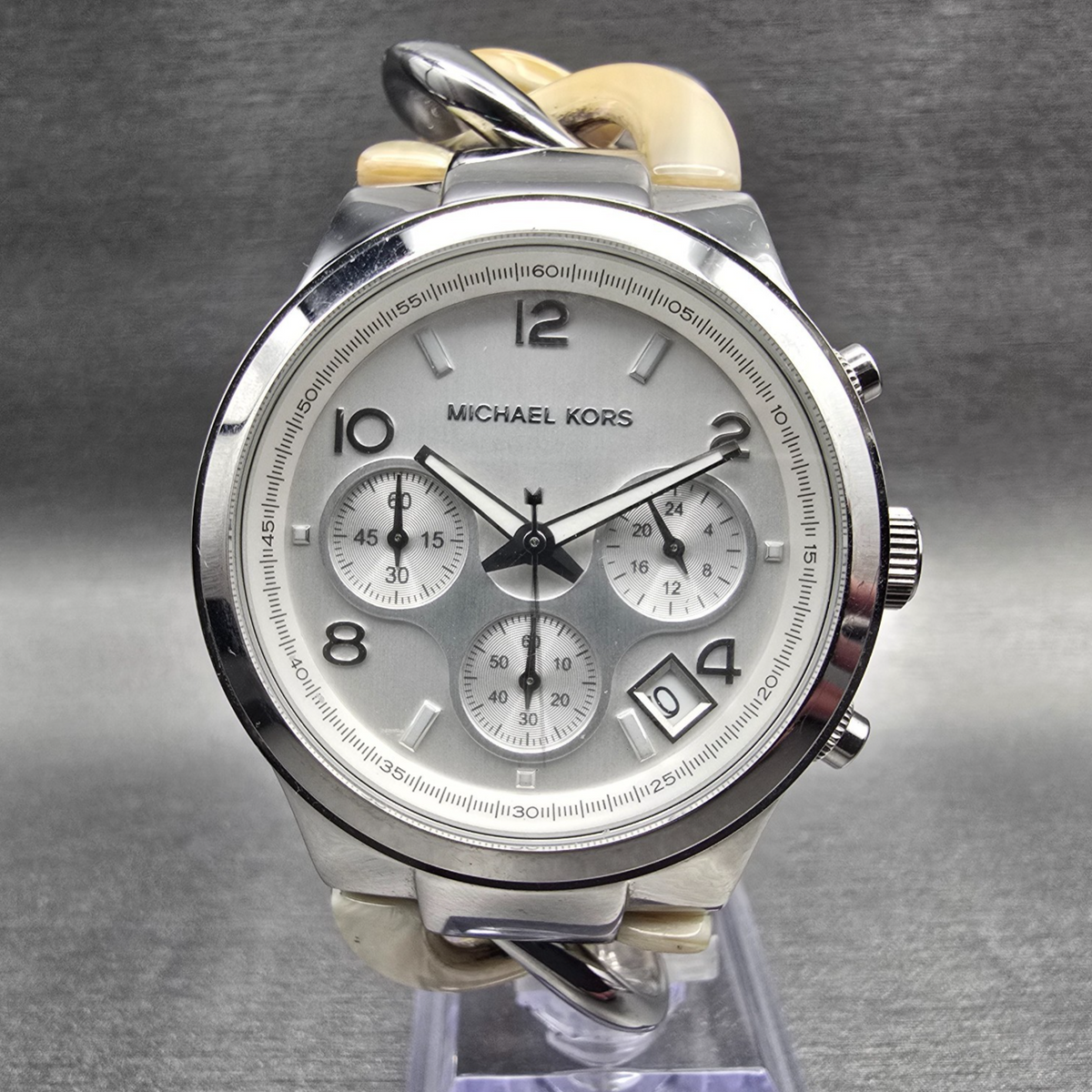 Michael Kors Runway Twist Womens Watch 37mm Silver Dial Chrono MK4263 New Batt0
