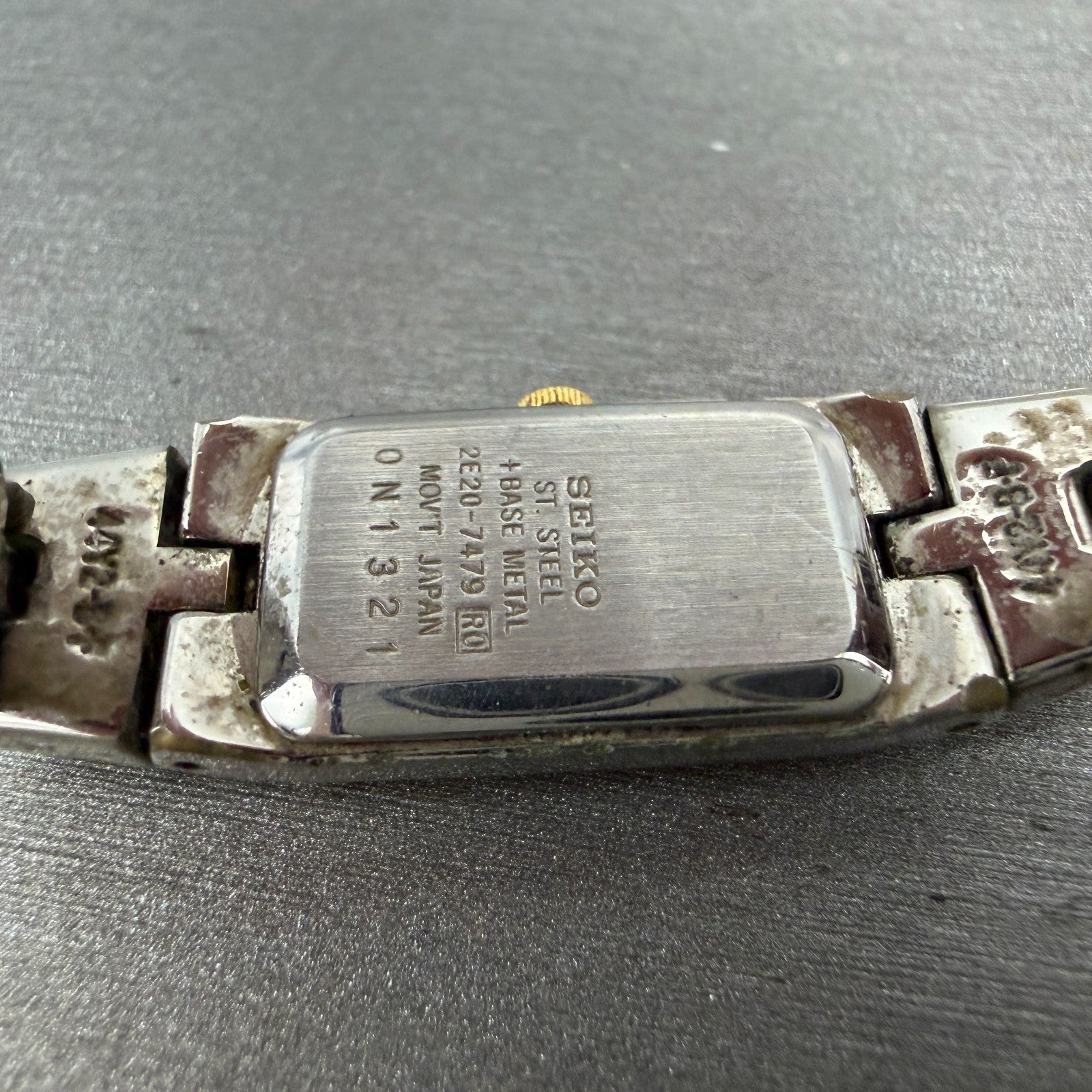 Seiko Tank Watch Women 13mm White Dial two Tone Rectangle 2E20-0AY0 New Battery59