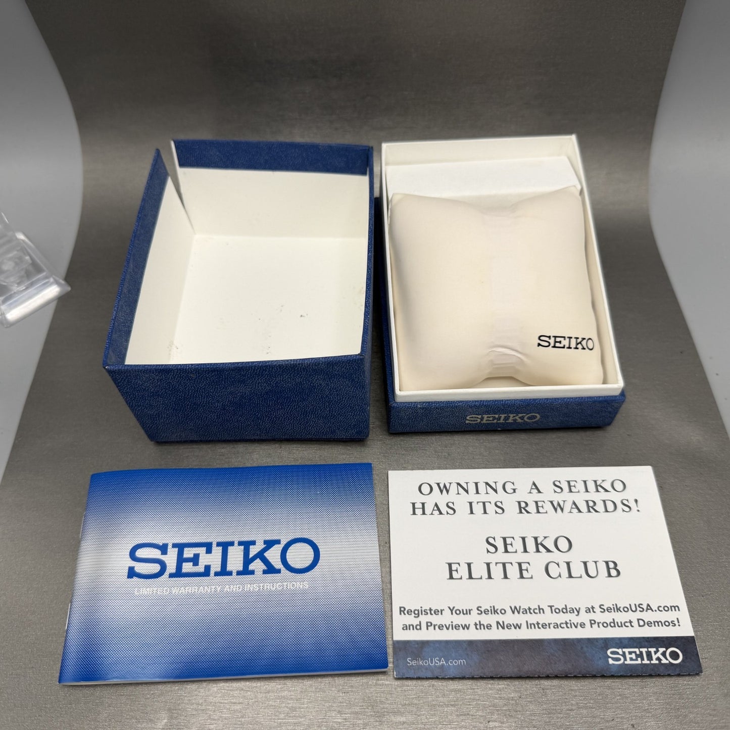Seiko Tank Watch Women 15mm Champagne Dial Gold Tone 2E200AF0 New Battery12