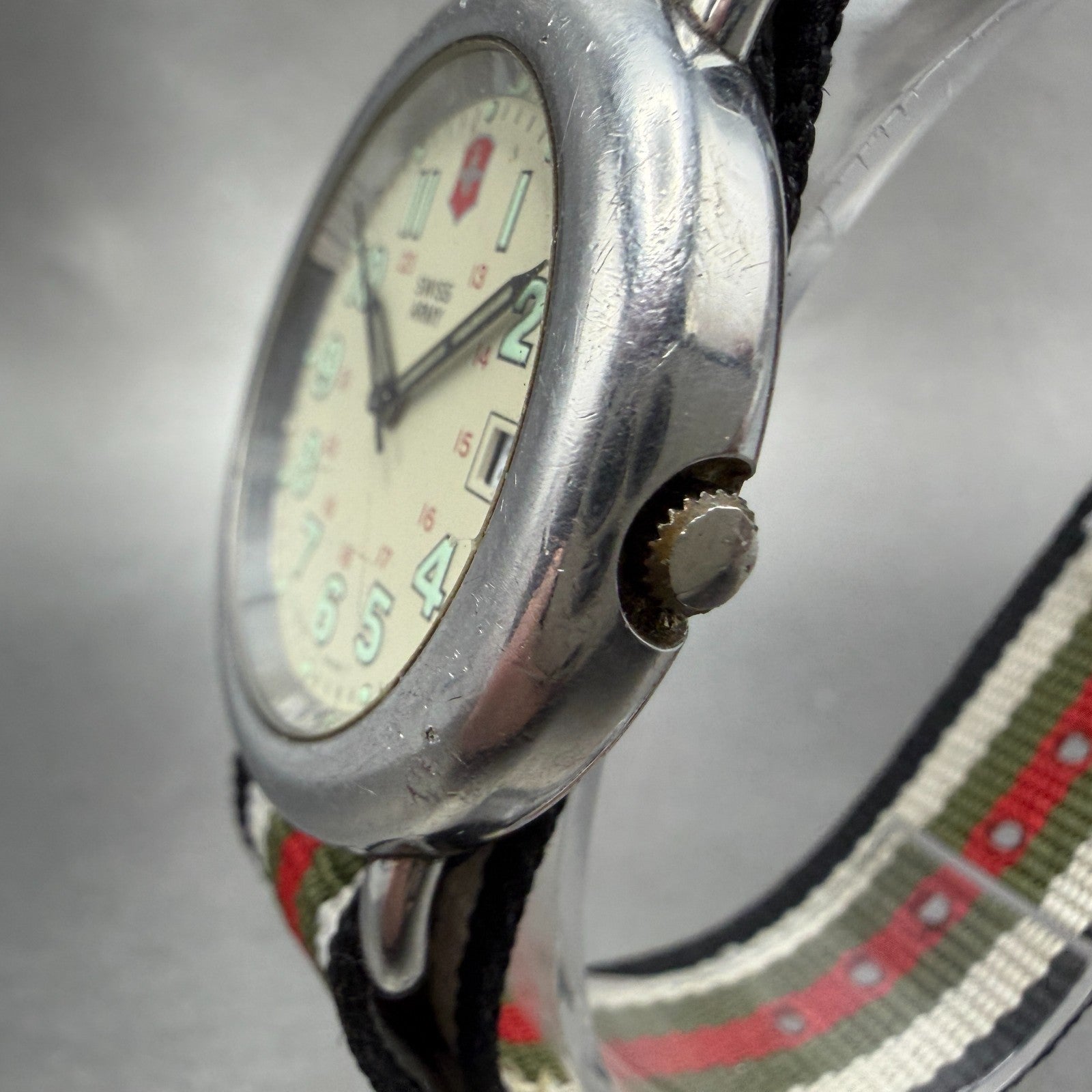 Victorinox Swiss Army Calvary Watch Men 37mm Cream Dial Silver Tone Date PARTSTS3
